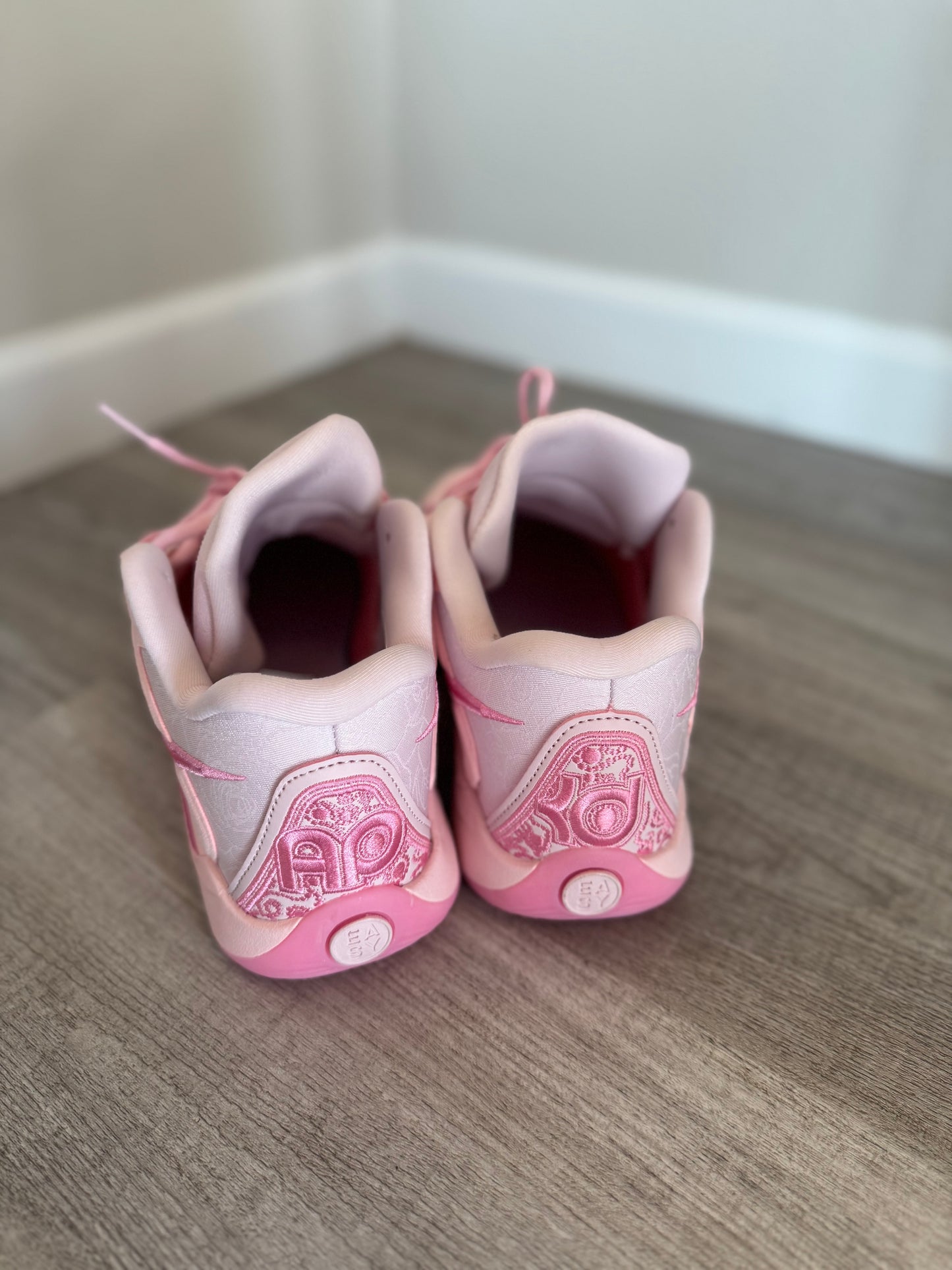 Nike KF 17 NRG Aunt Pearl Basketball Shoes Men’s Size 8 (Women’s 9.5)