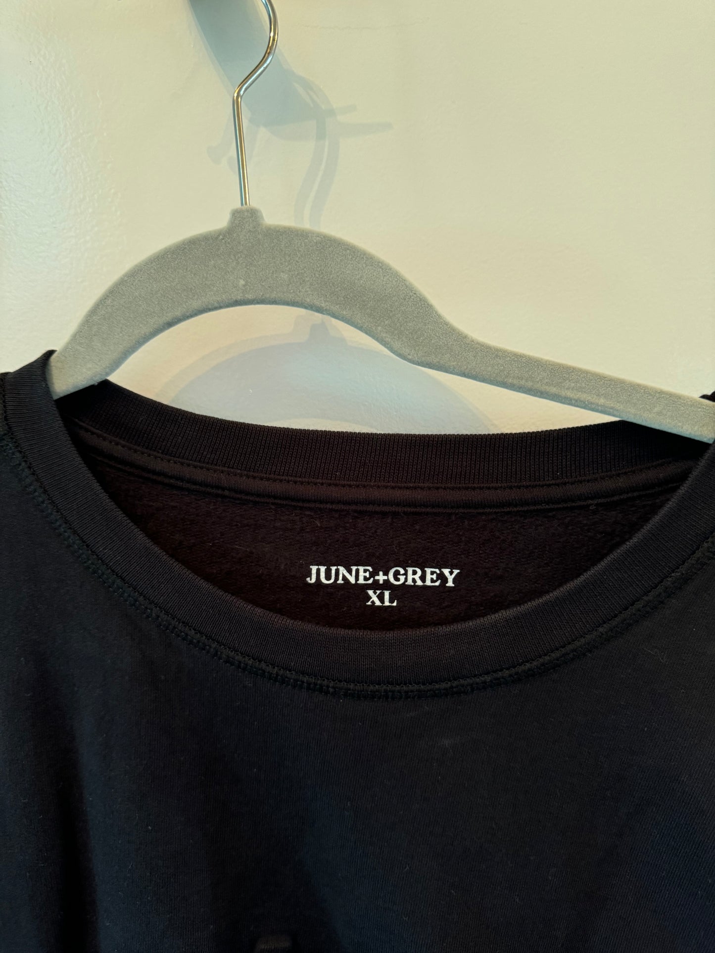 June & Grey “Mama” Swetshirt Size XL