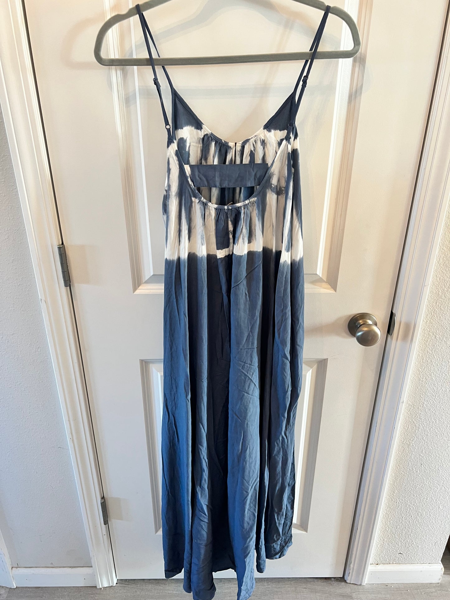 Tie Dye Sleeveless Summer Dress Women’s Size Medium 8-10 Blue