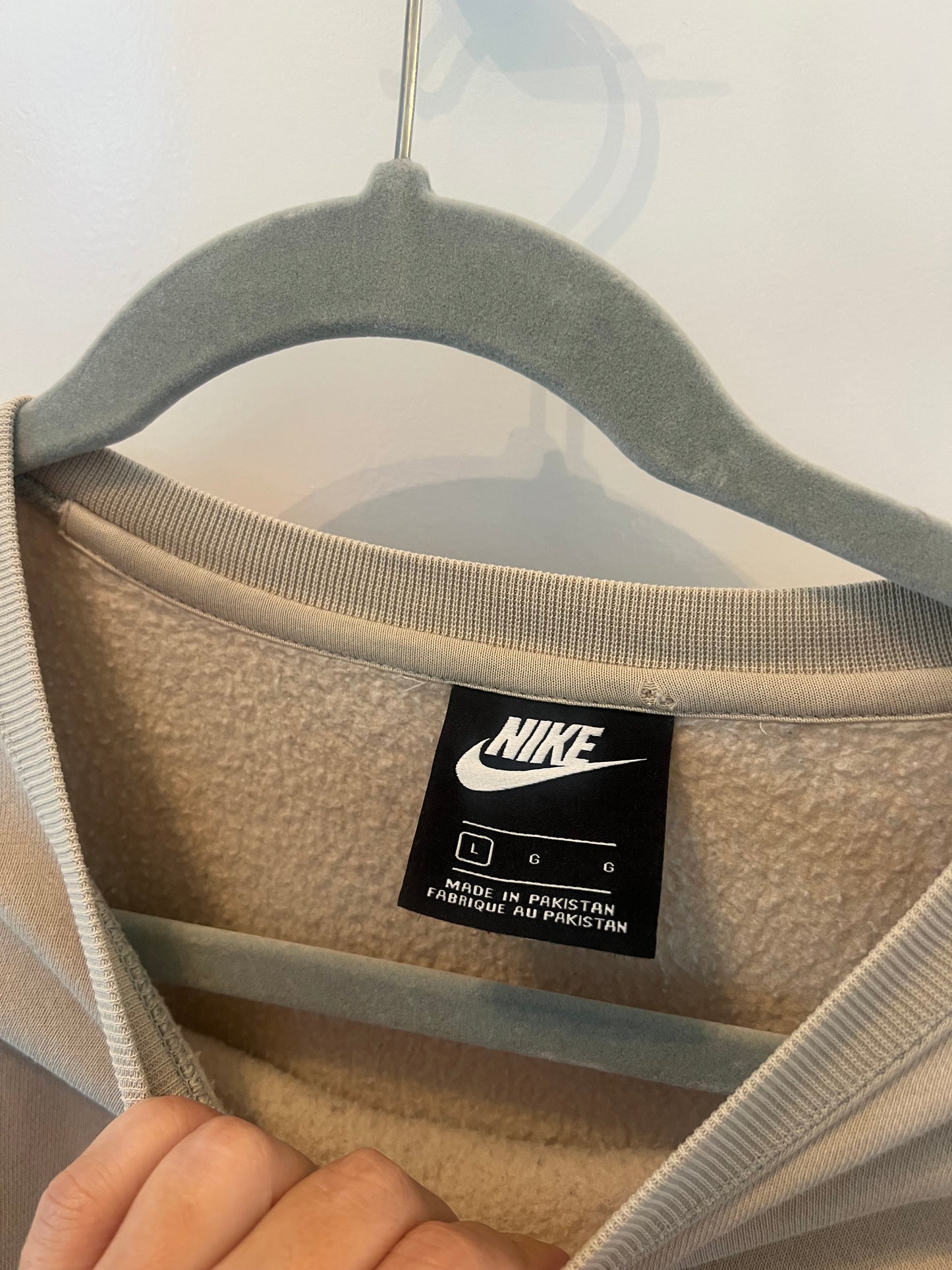 Nike Crewneck Logo Sweatshirt Men’s Size Large Tan