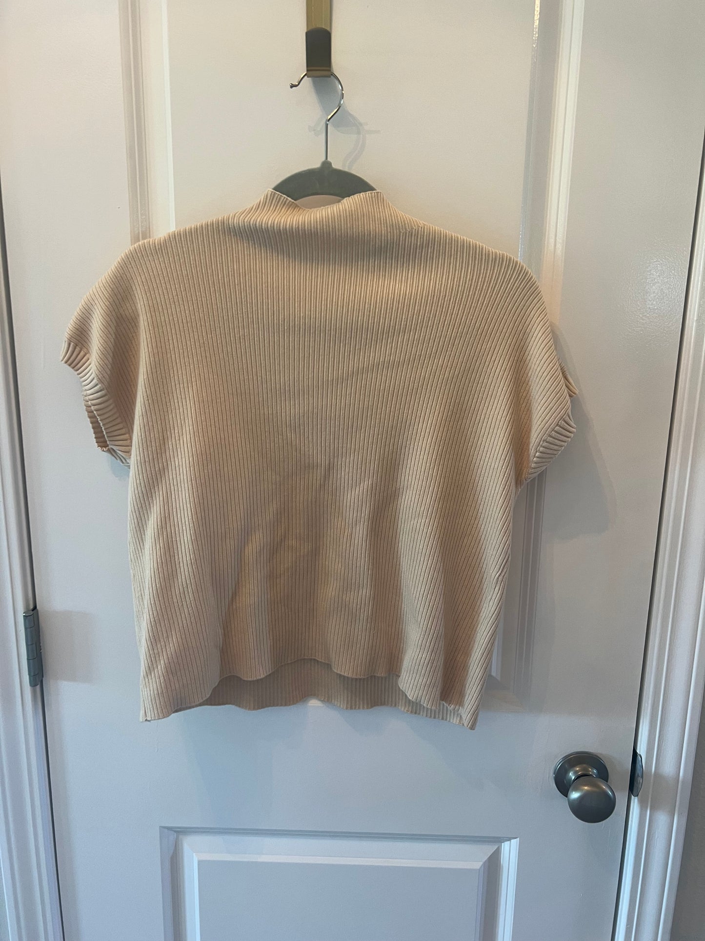 Women’s Sweater Top Size Small