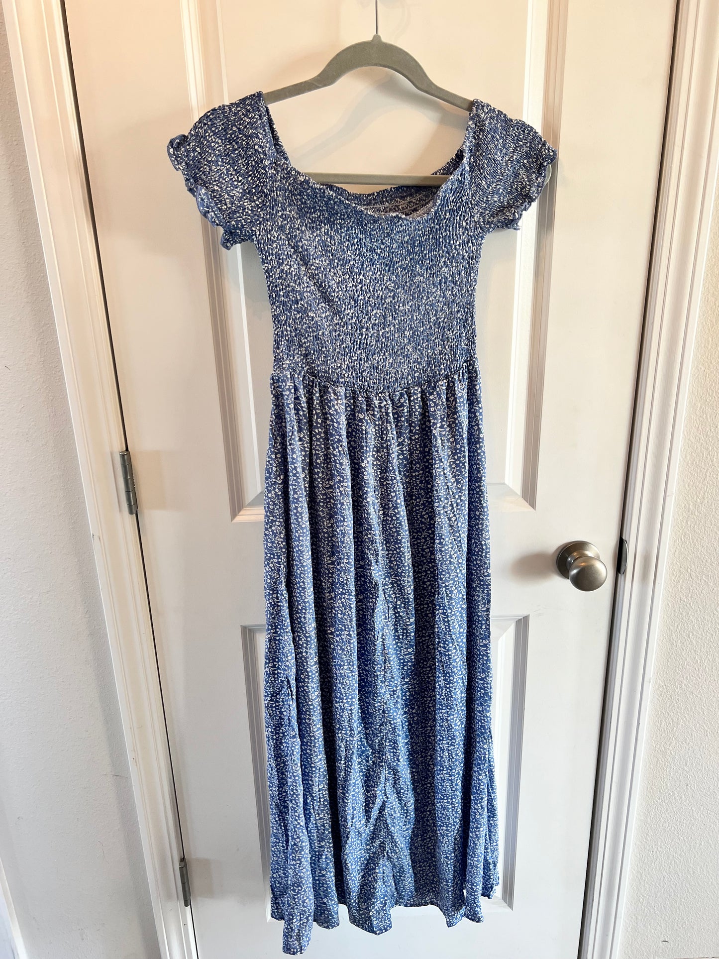 Ditzy Floral Smock Midi Dress Women’s XS Blue