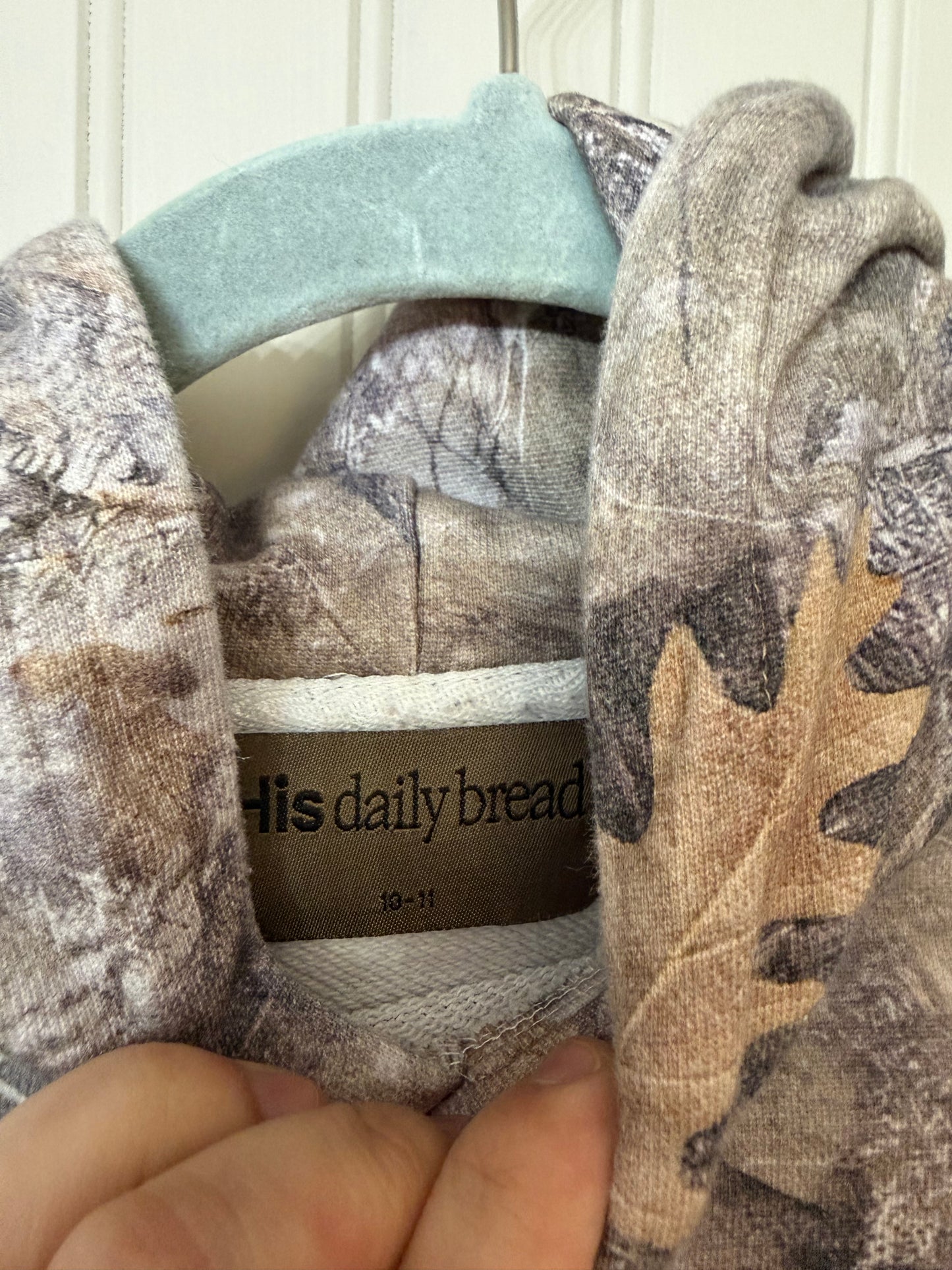 Jesus is Life Camo Hoody Youth Size 10-11 Years