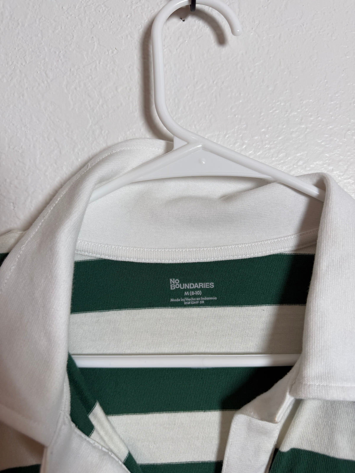 NB women’s top size medium