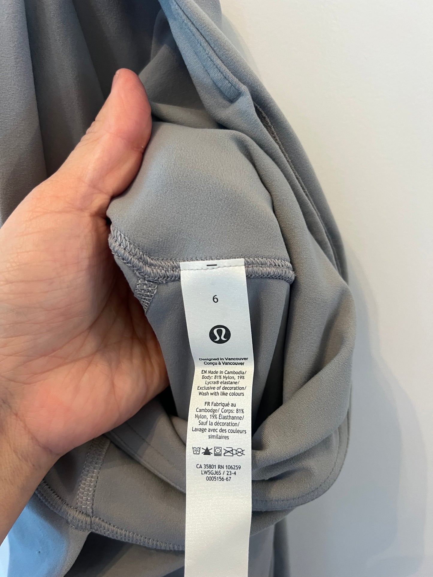 Lululemon Wide Leg Flare Leggings Women’s Size 6 Gray