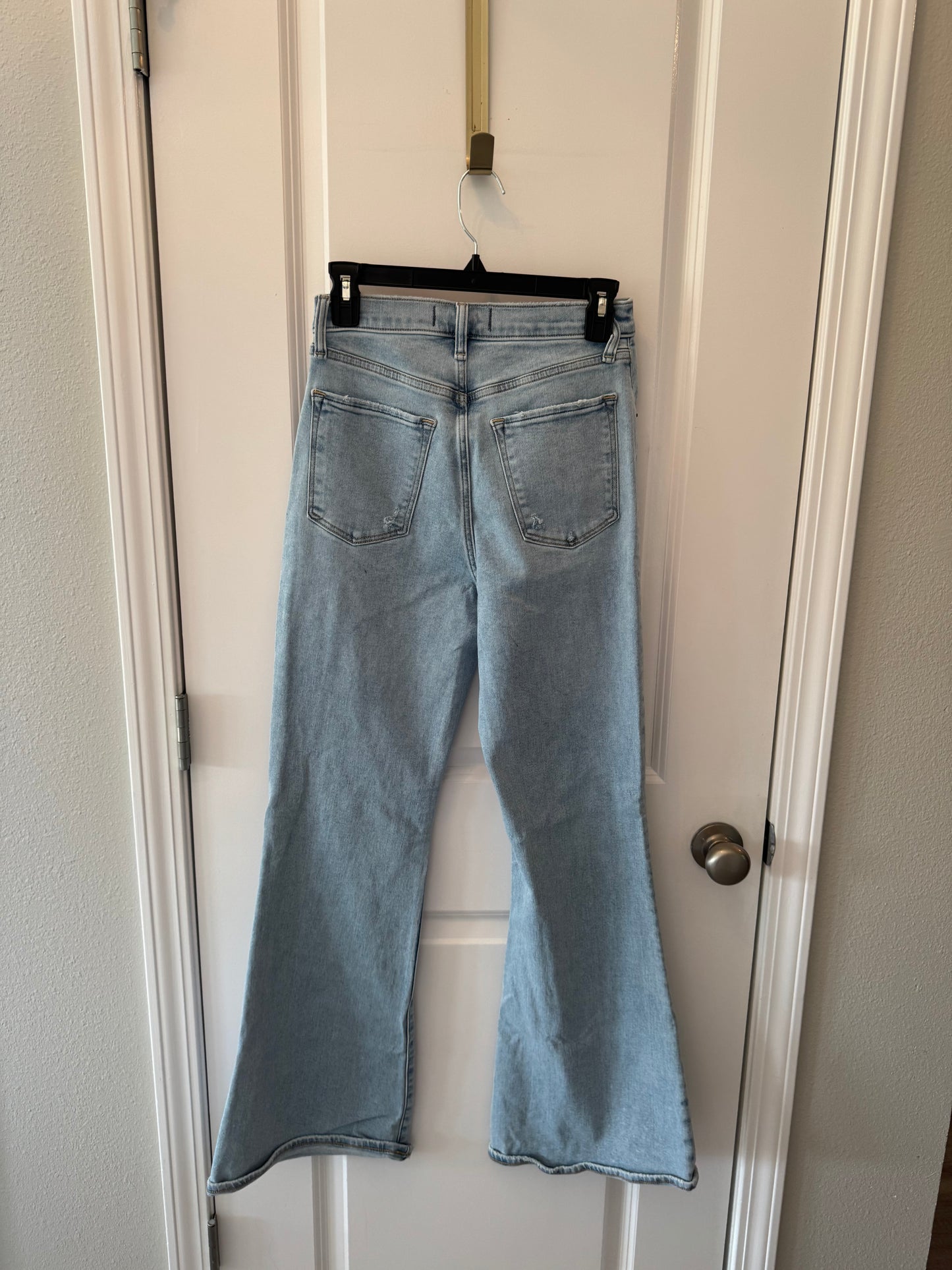 Abercrombie & Fitch Ultra High Rise Flare Jeans Women’s 6/28 Reg