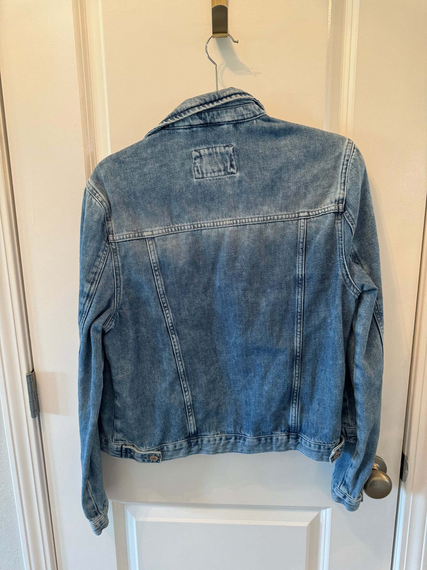 Forever 21 Jean Jacket Size Medium