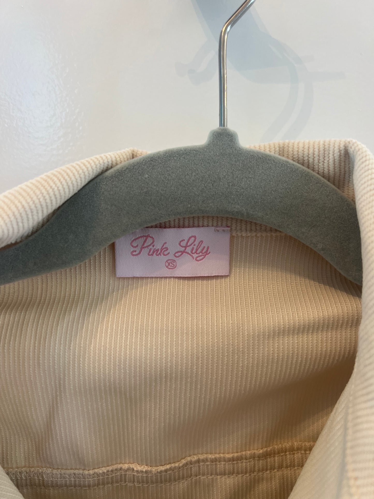 Pink Lily Belted Dress Women’s Size Small Cream