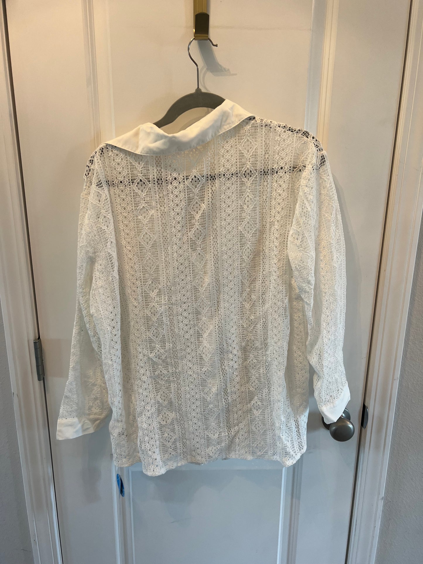 Women’s swim coverup top size small