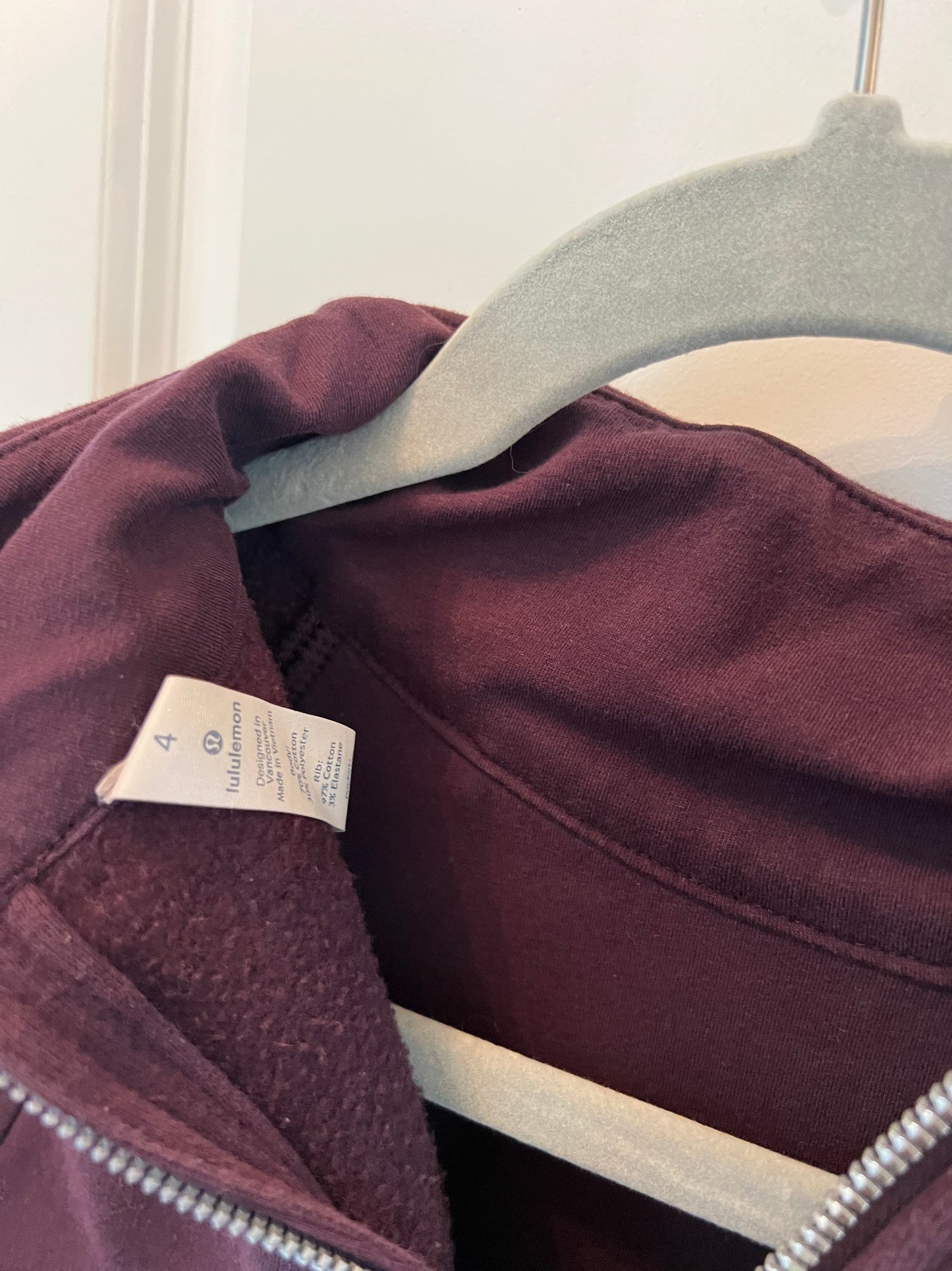 Lululemon Quarter Zip Pullover Women’s Size 4 (Small) Burgundy
