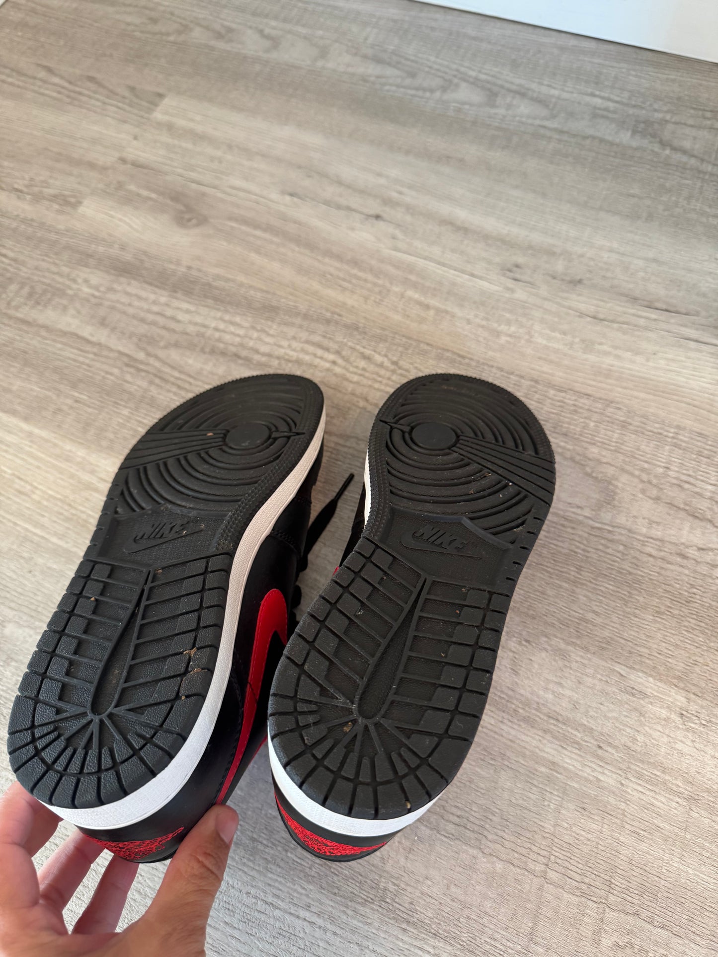 Nike Air Jordan 1 Low Shoes Black Fire Red White Size 6.5