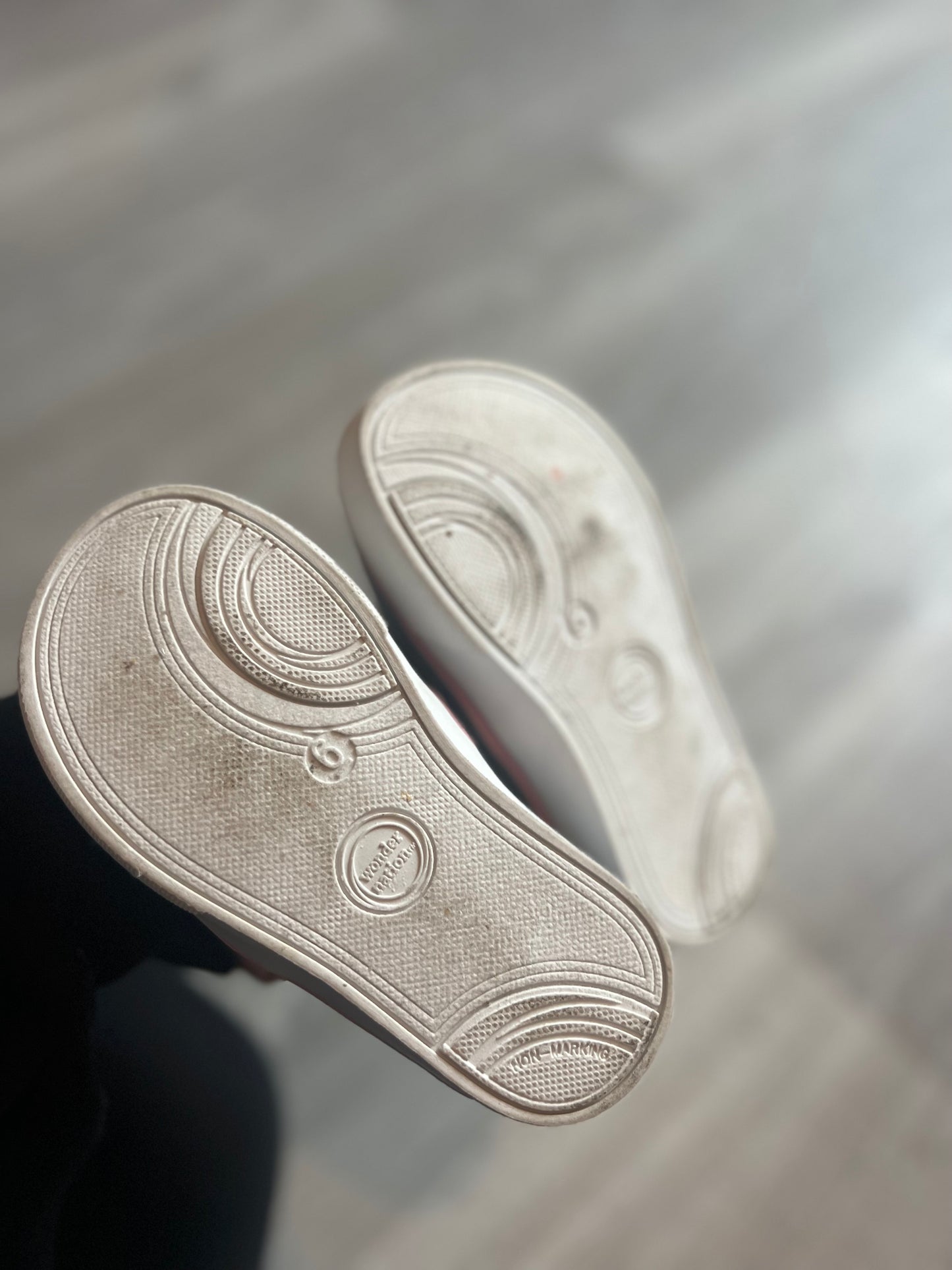 Slip On Smiley Face Shoes Toddler Girl Size 6