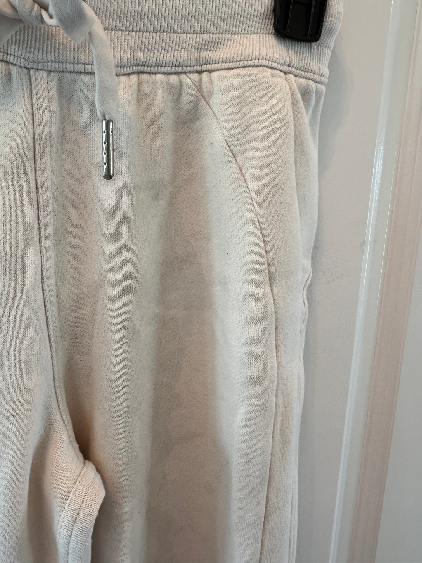 Lululemon Joggers Women’s Size 0 (staining as shown)