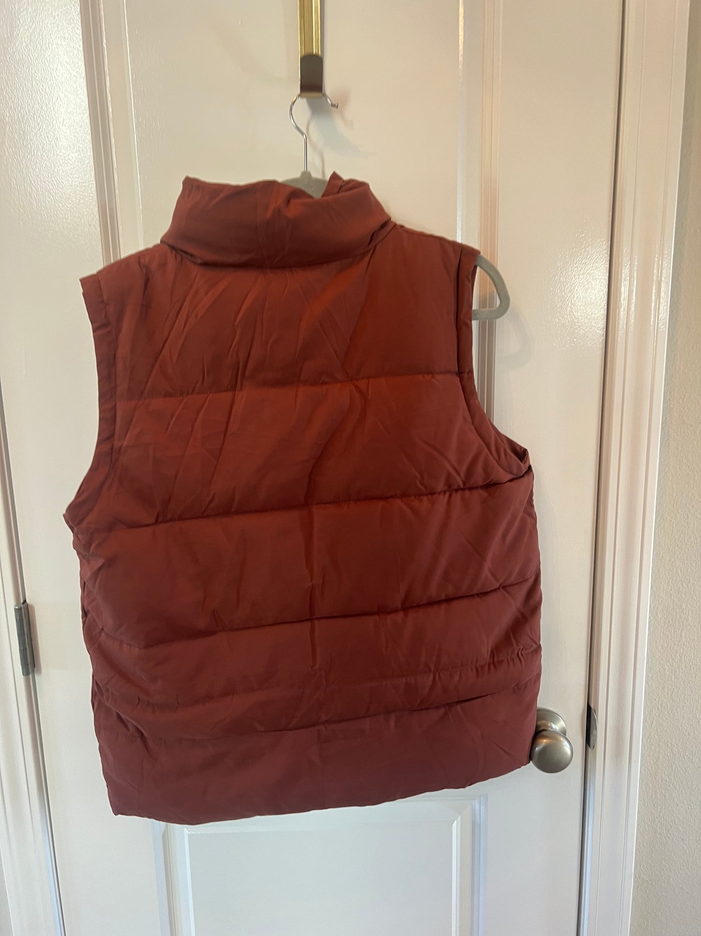 Oversized Quilted Puffer Vest Women’s Size Small Burgundy