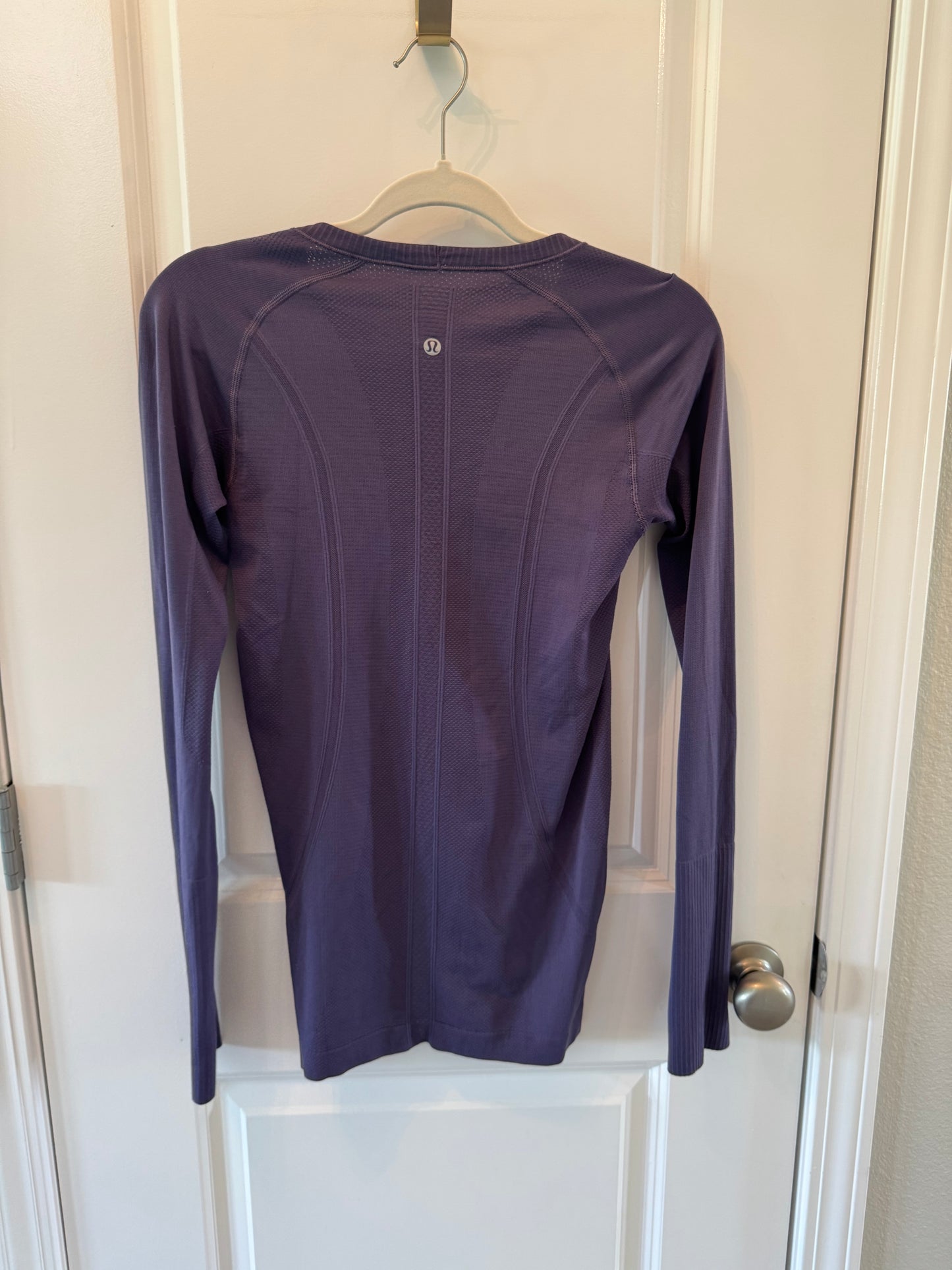 Lululemon Swiftly Long Sleeve Top Women’s Size 6 Purple