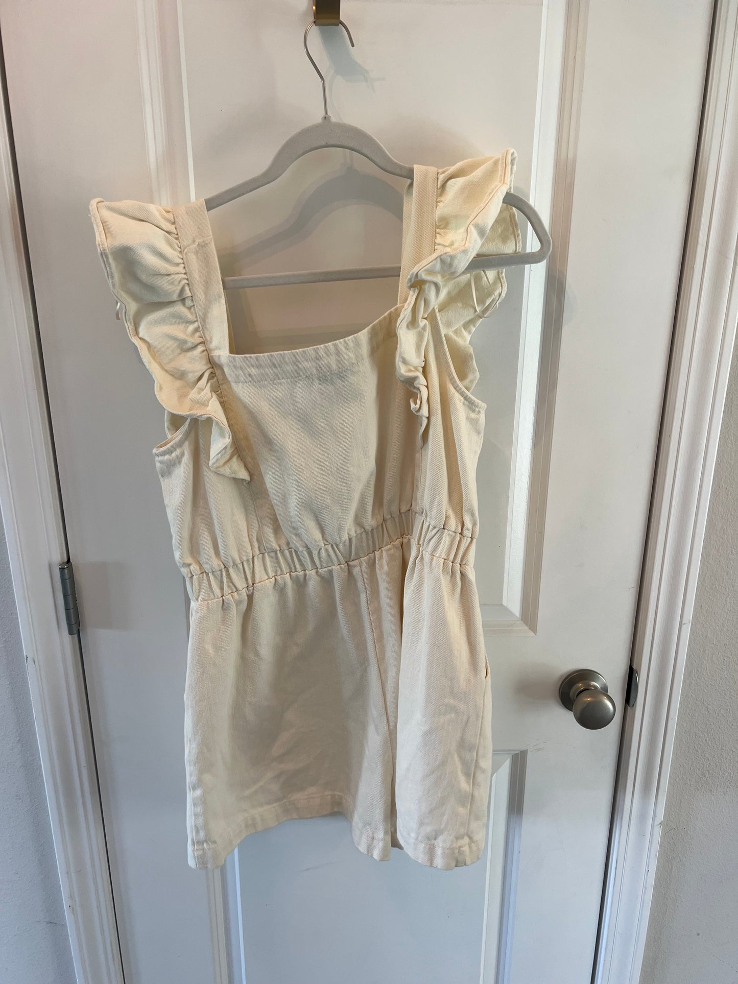 Gilli Exposed Zipper Denim Romper w Ruffles Women’s Size Large Cream