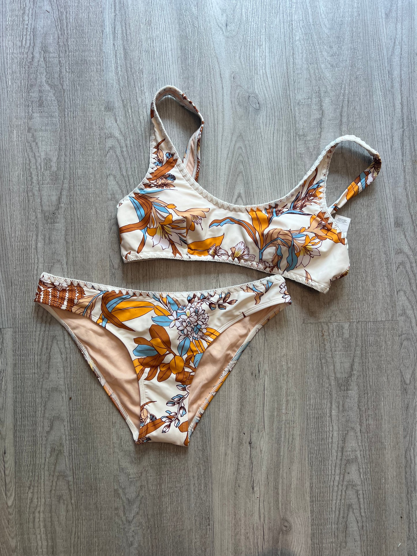 Cupshe Late Autumn Print Bikini Women’s Size Medium Cream