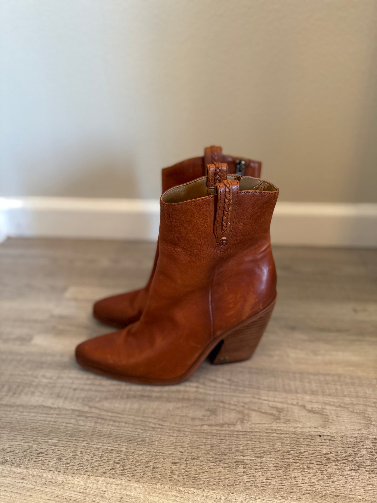 Sam Edelman Pointy Toe Ankle Western Boot Women’s Size 8 Warm Copper