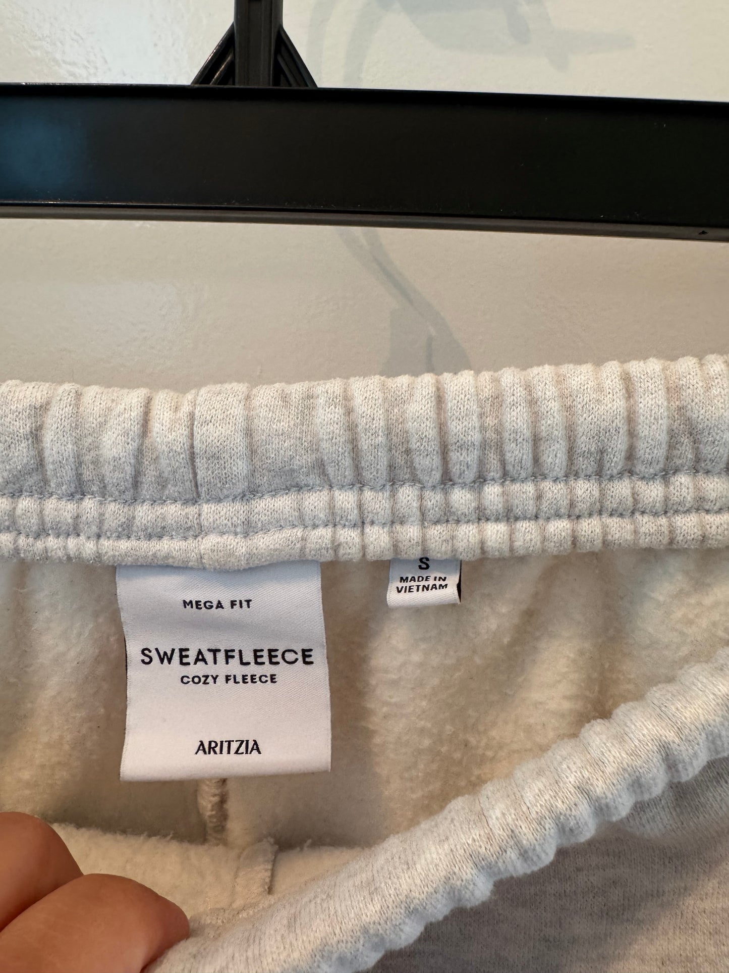 Aritzia Cozy Fleece Mega Fit Size Small