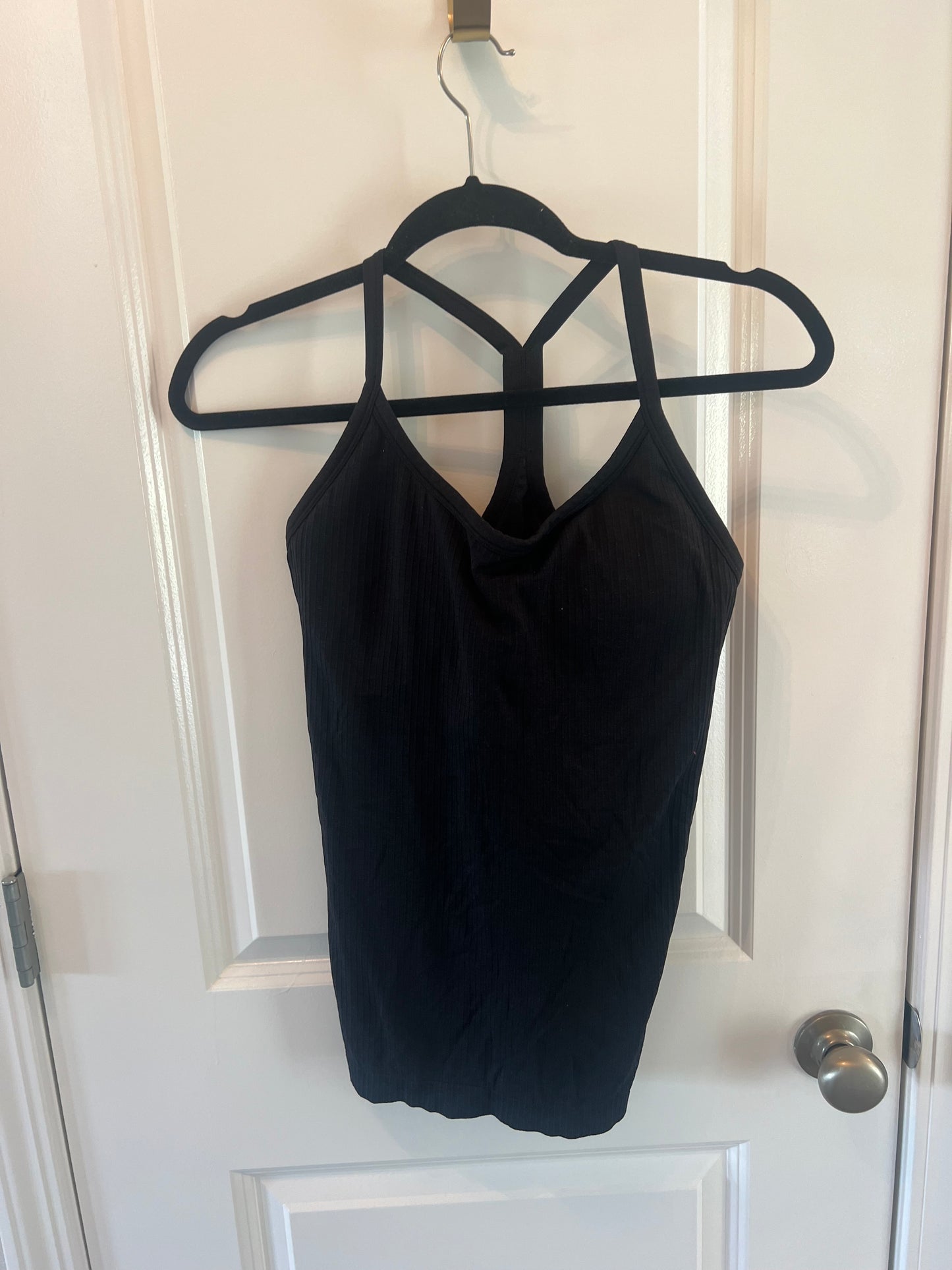 Crazy Yoga Racer Back Active Tank Women’s Size Medium Black