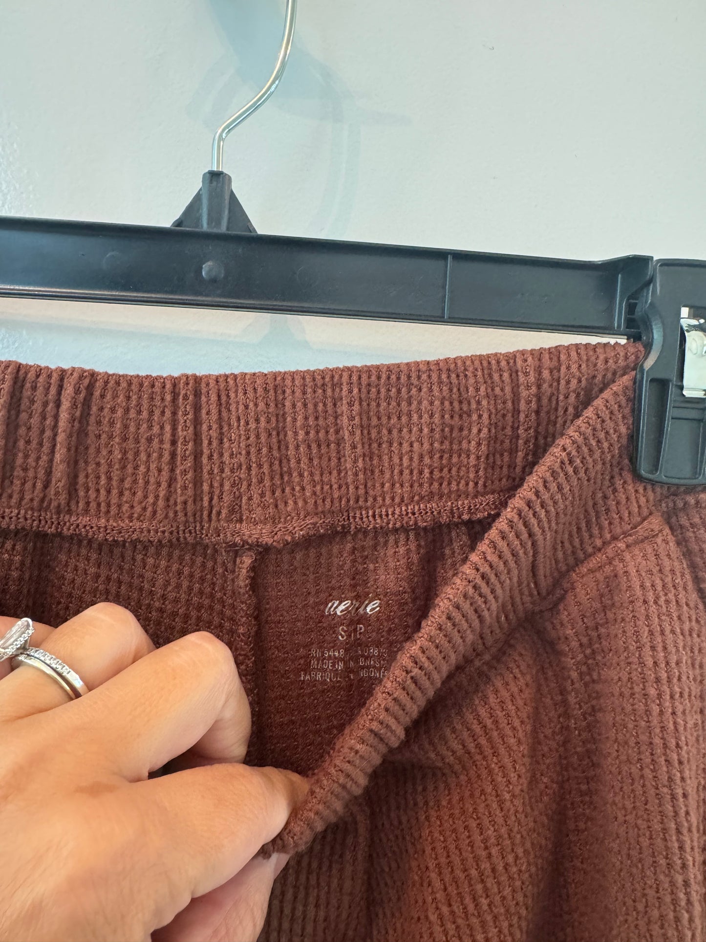 Aerie Waffle Knit Joggers Women’s Small Brown