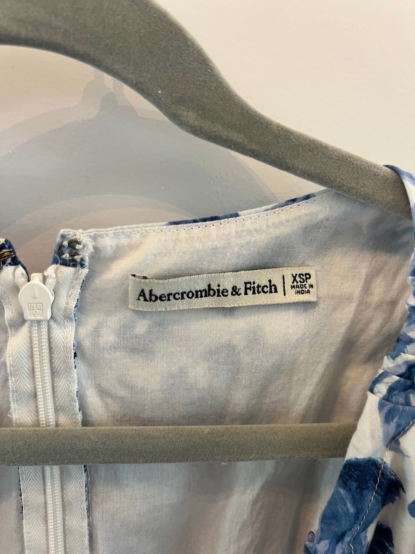 Abercrombie & Fitch Cutout Poplin Mini Dress Women’s Size XS Petite Blue Floral