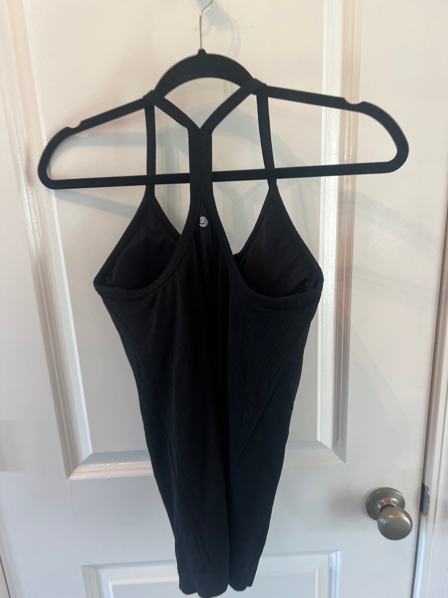 Crazy Yoga Racer Back Active Tank Women’s Size Medium Black