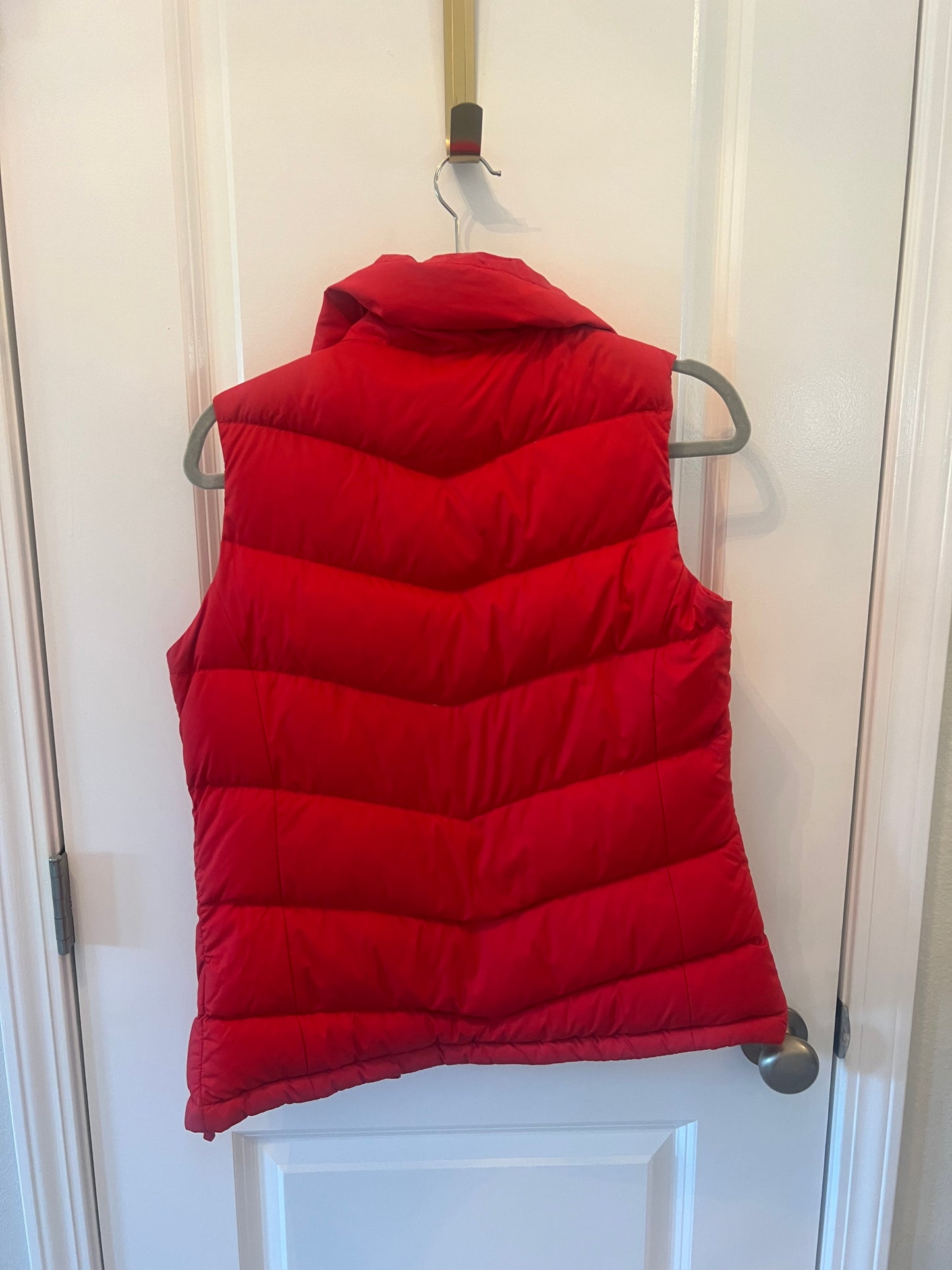 The North Face Puffer Vest Women’s Size Small Red