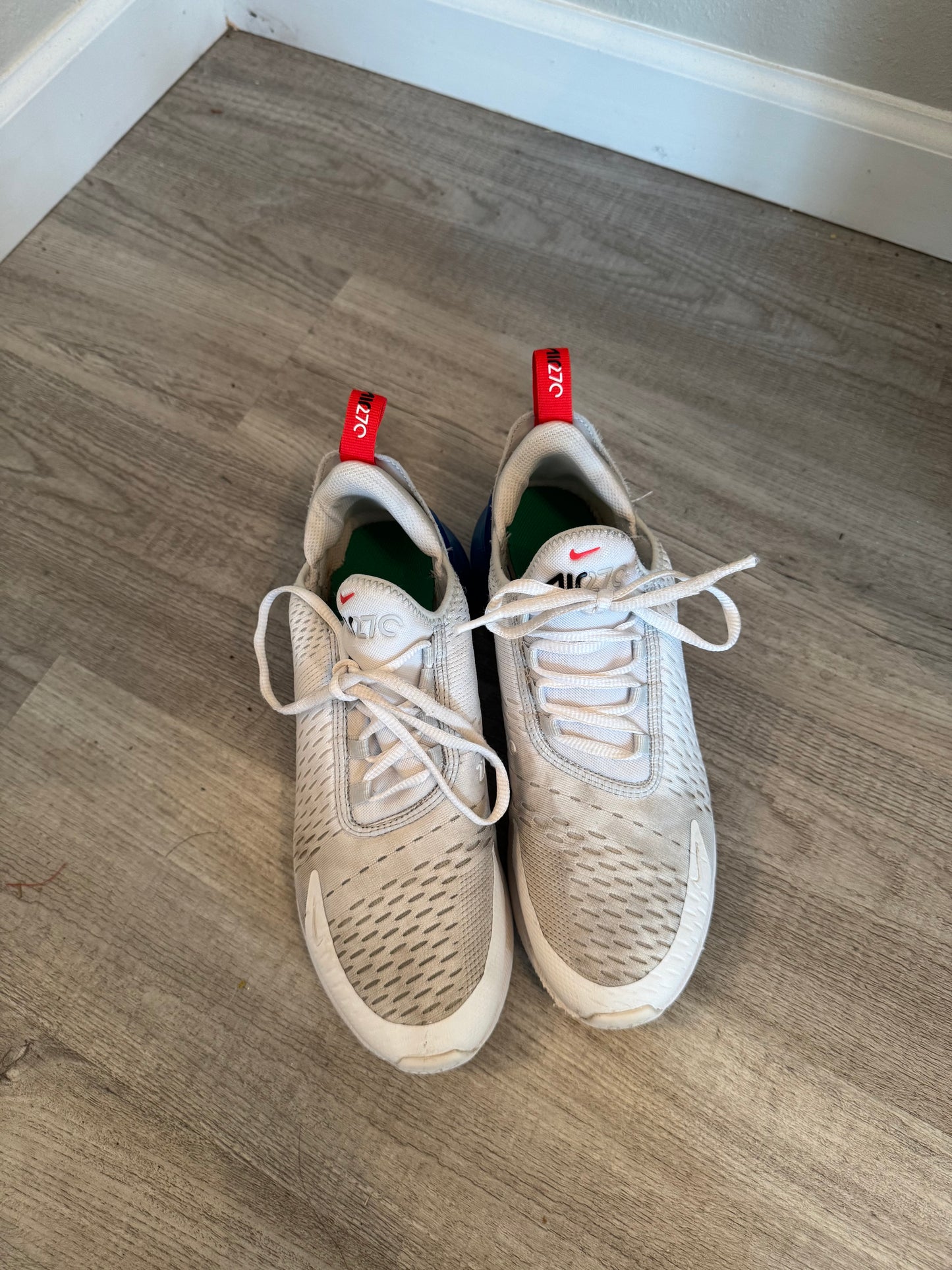 Nike Air Max Men’s Size 7 (Big Kids Size 7Y)