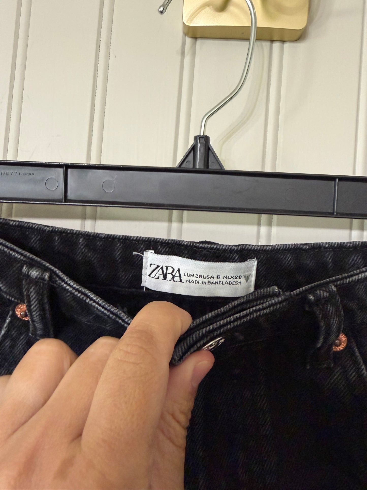 Zara Denim Shorts Women’s Size 6 Black