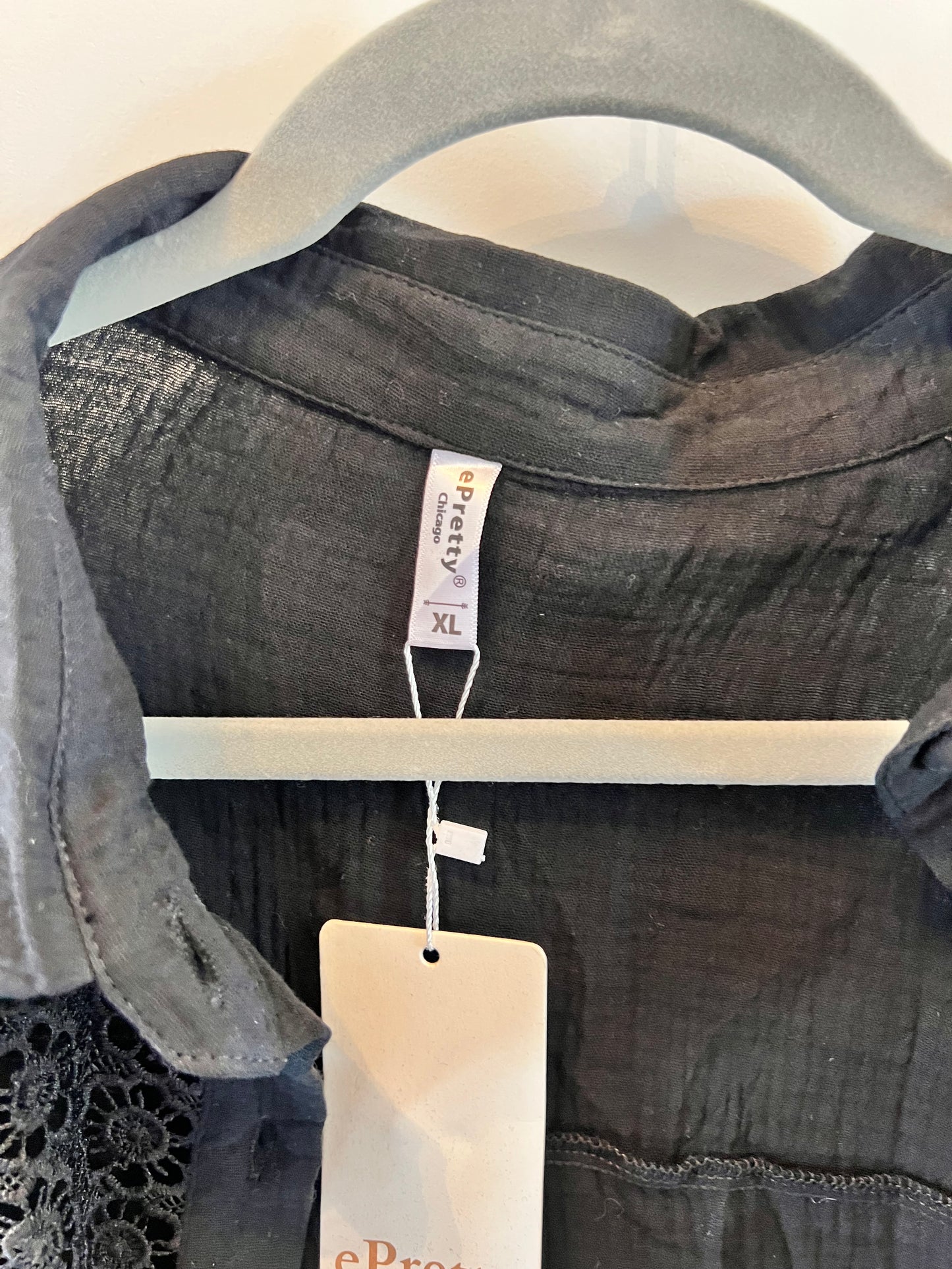 Lace Button Front Top Women’s XL Black NWT