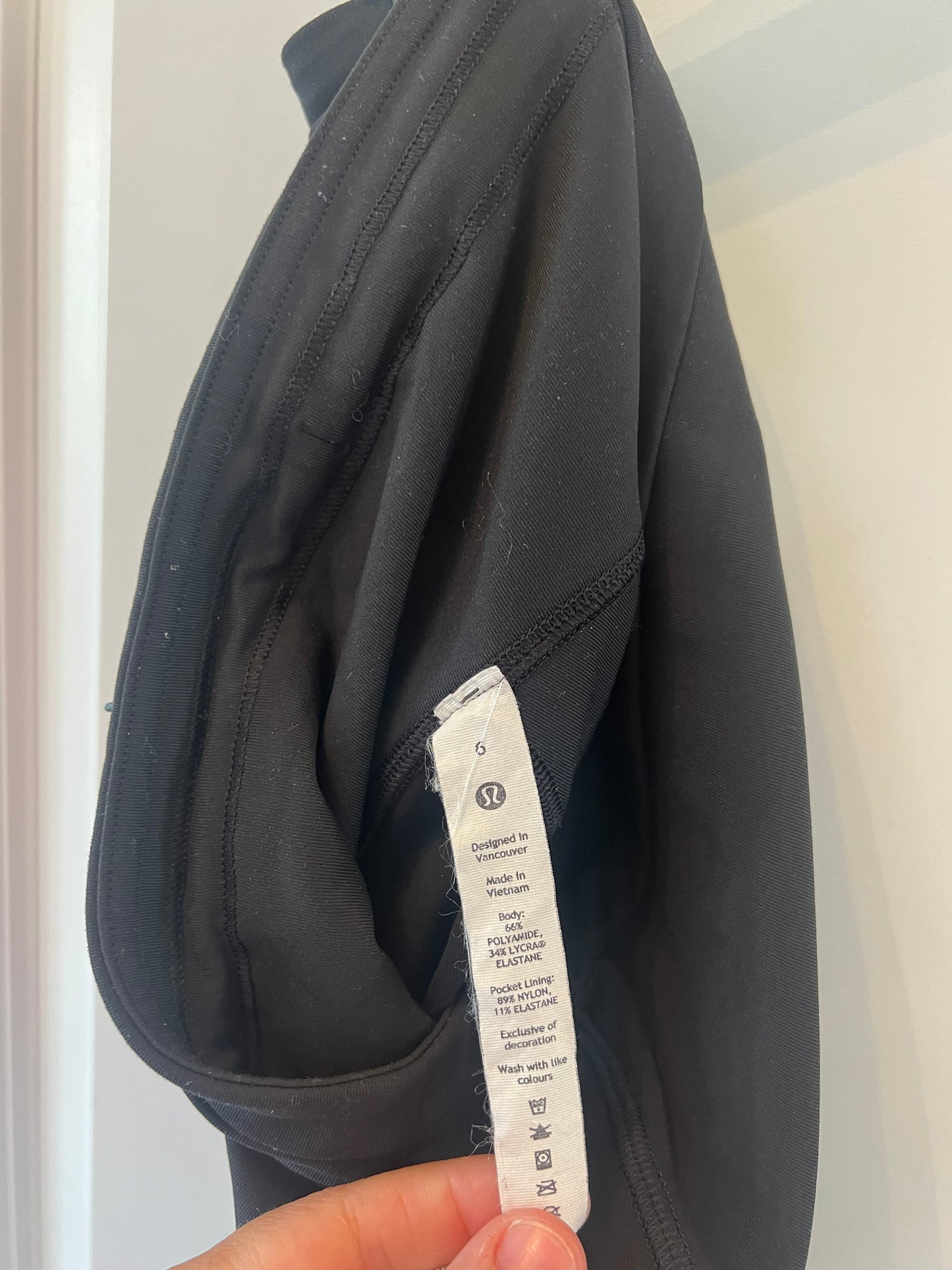 Women’s Lululemon Align Leggings Size 6