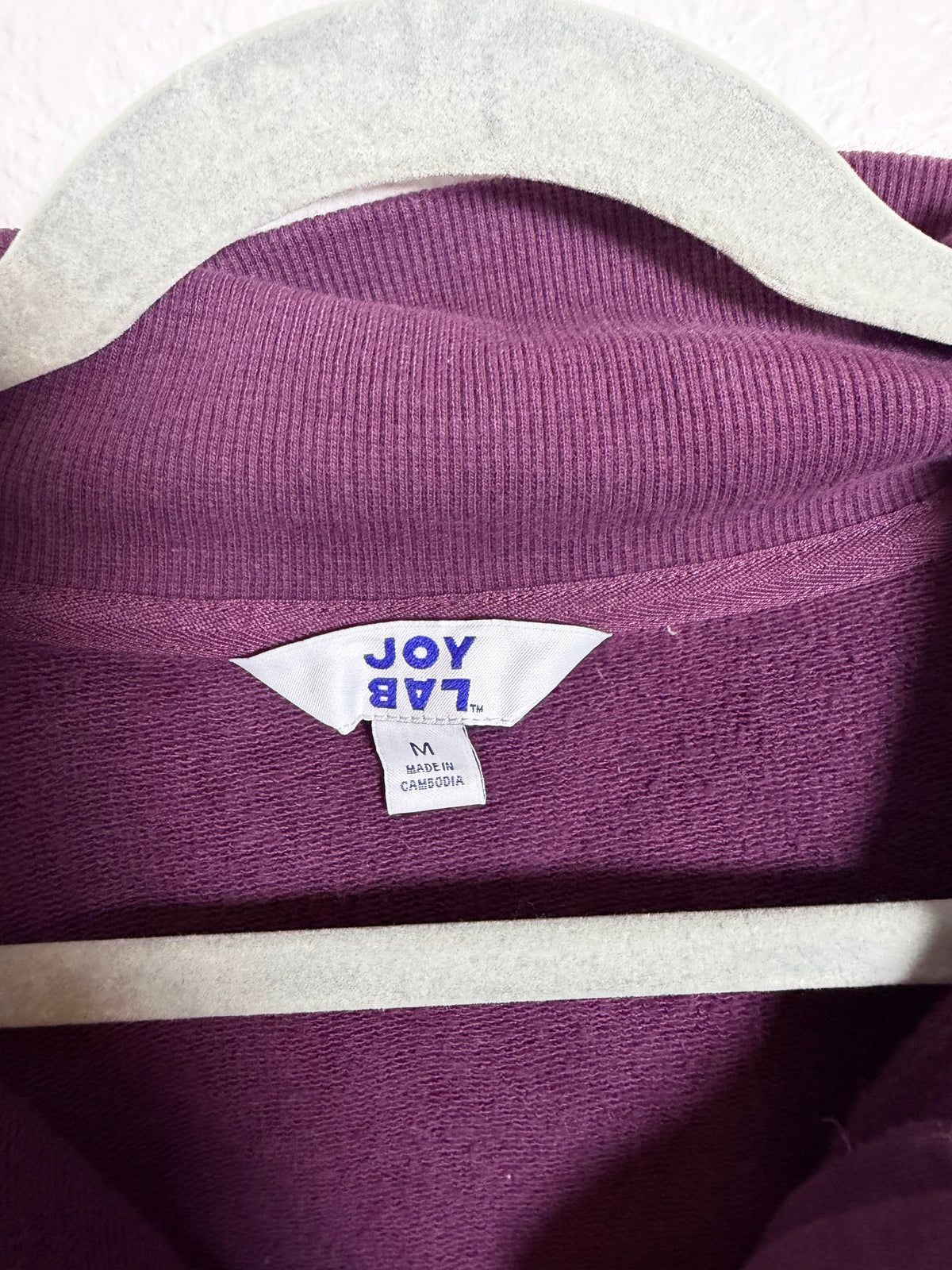 Joy Lab Women’s Crewneck Size Medium