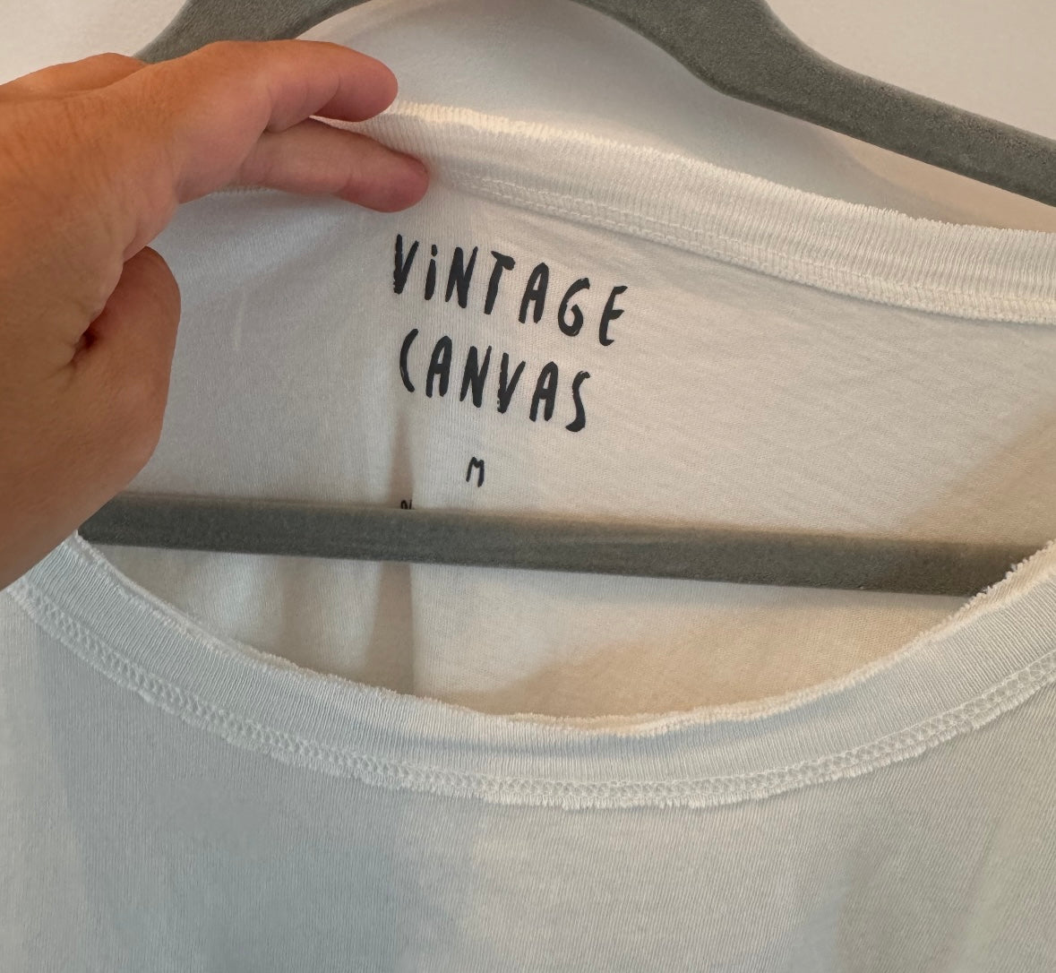 Vintage Canvas Graphic Tee Women’s Medium