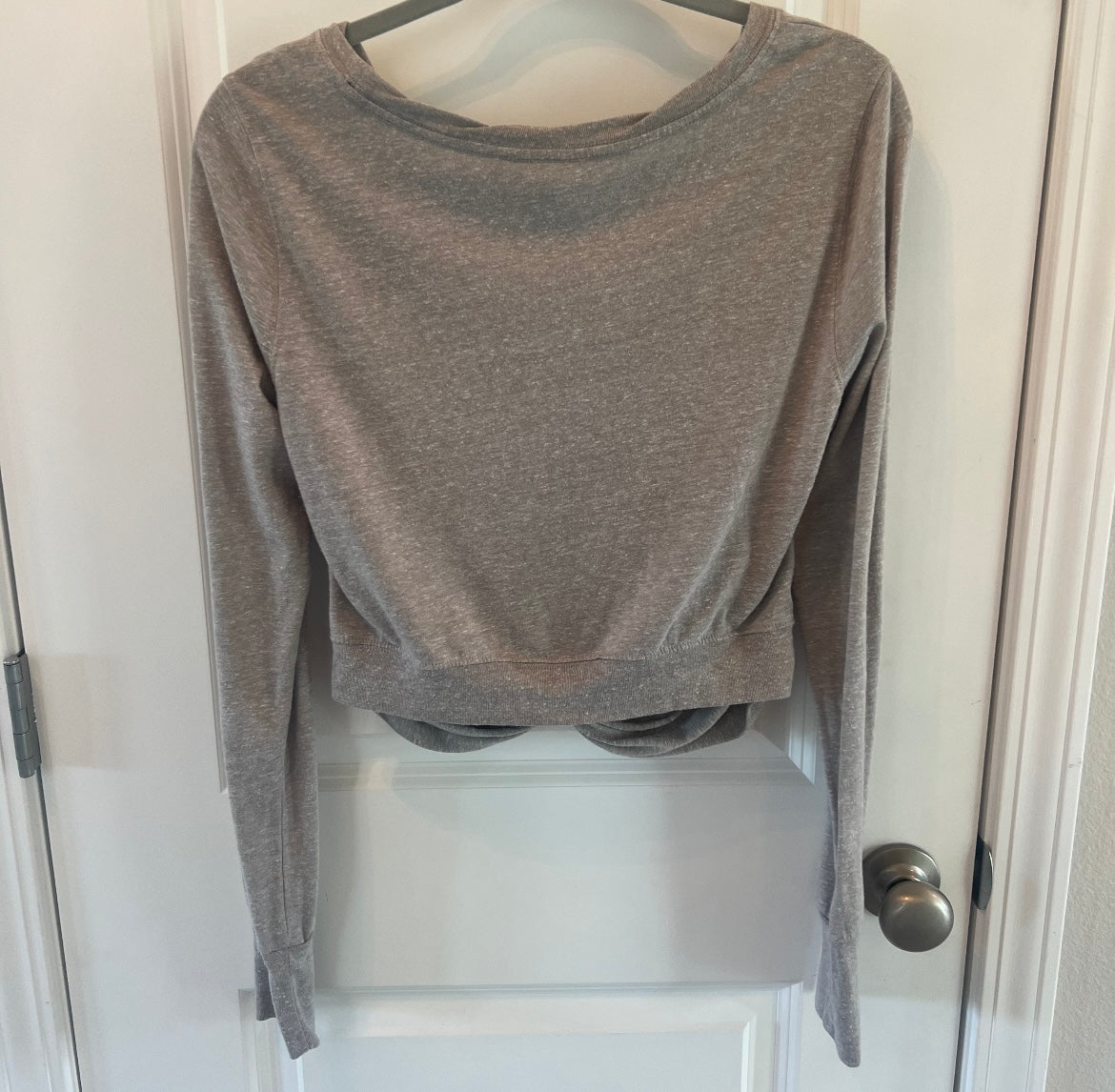 Free People FP Movement Knot Front Crop Long Sleeve Top Women’s Size Large 12-14 Oatmeal