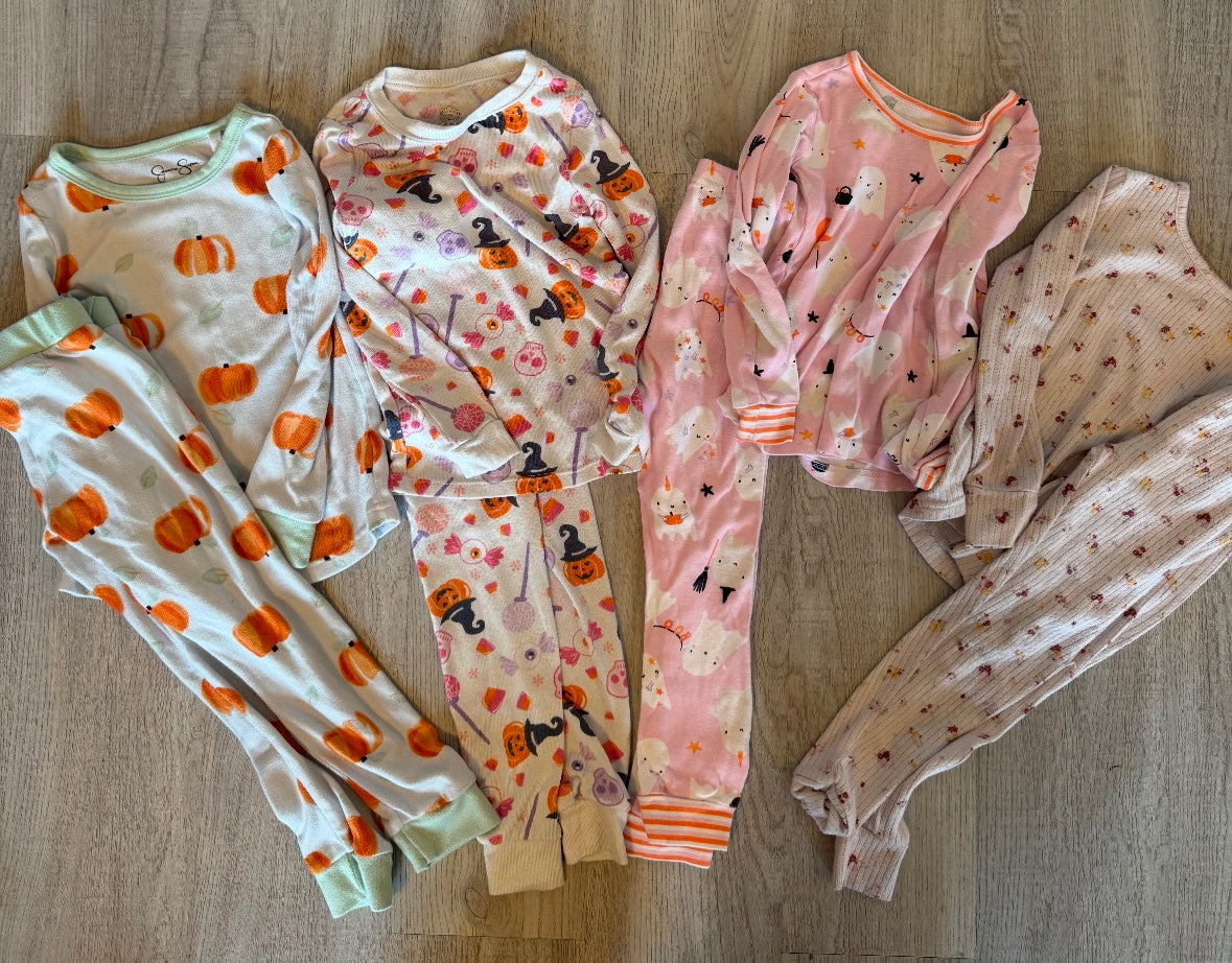 Bundle of Jessica Simpson Halloween Pajamas Toddler Size 4