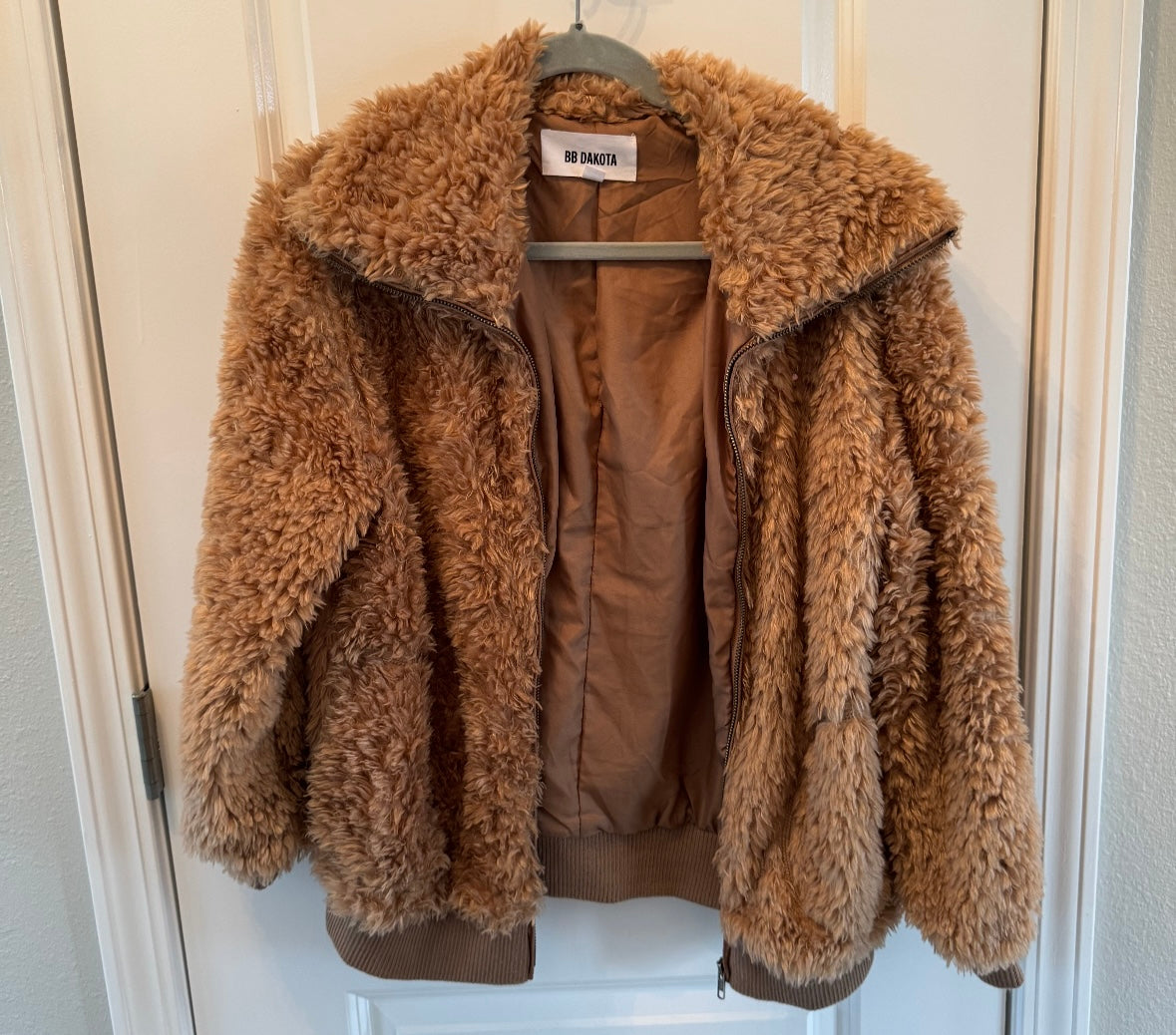 BB Dakota Teddy or Not Jacket Women’s Medium