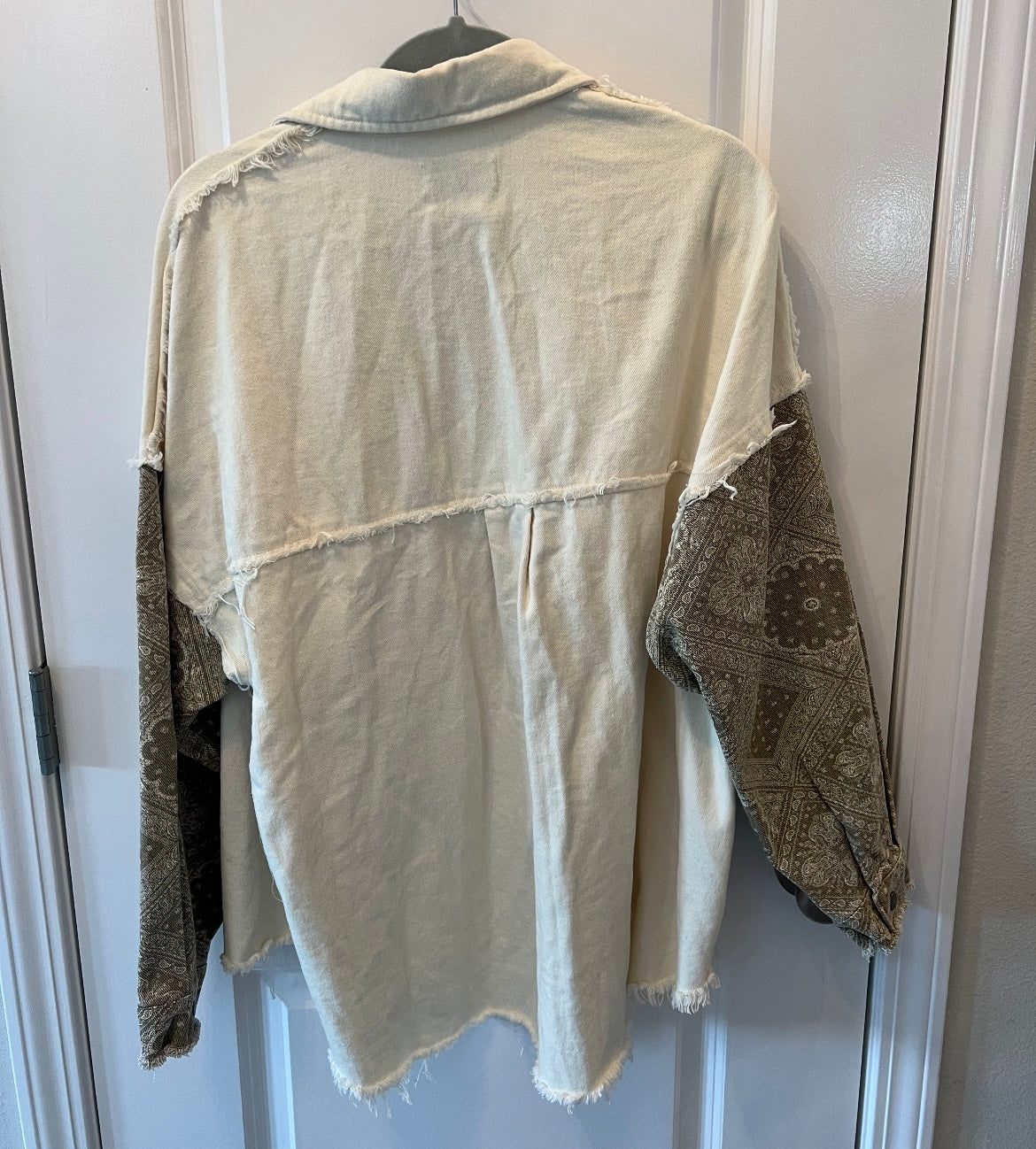 Paisley Button Front Western Shacket Women’s Size Small Cream