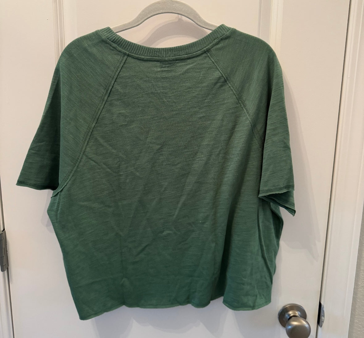 Pink Victoria’s Secret Tee Women’s Large Green NWT