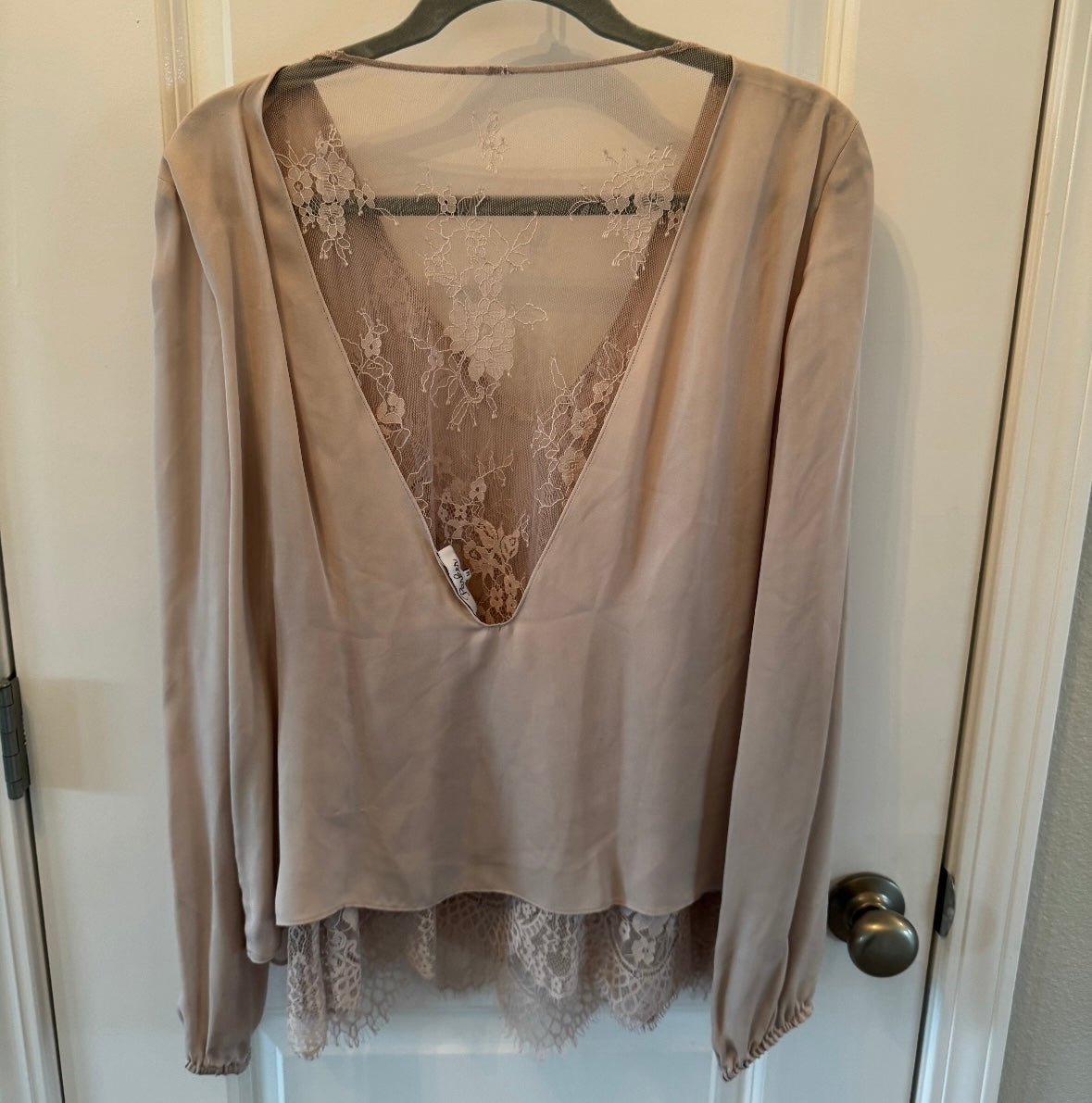 Parker Lace Back Top Women’s Medium