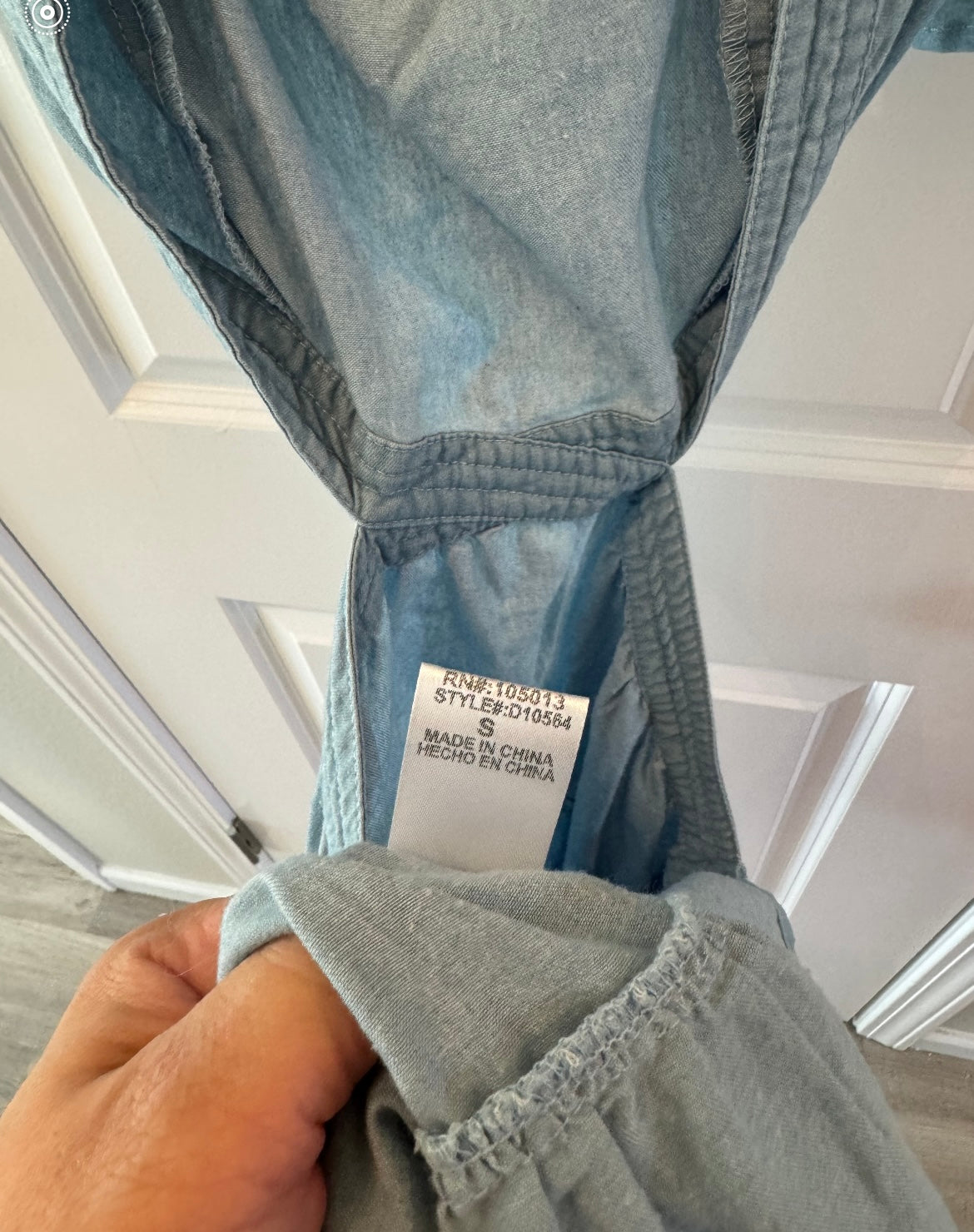 The Post Chambray Dress w Statement Sleeves Women’s Size Small