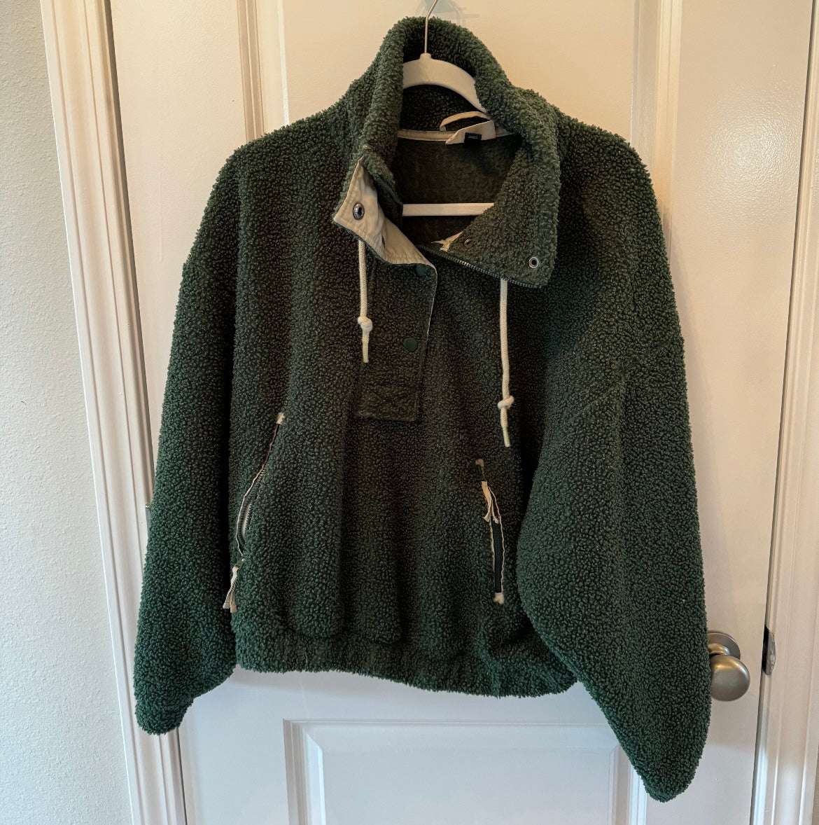 Universal Thread Sherpa Pullover Women’s Size Large Dark Green