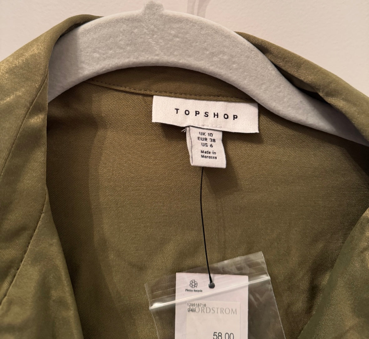 Topshop Knot Front Satin Top Women’s Size 6 NWT