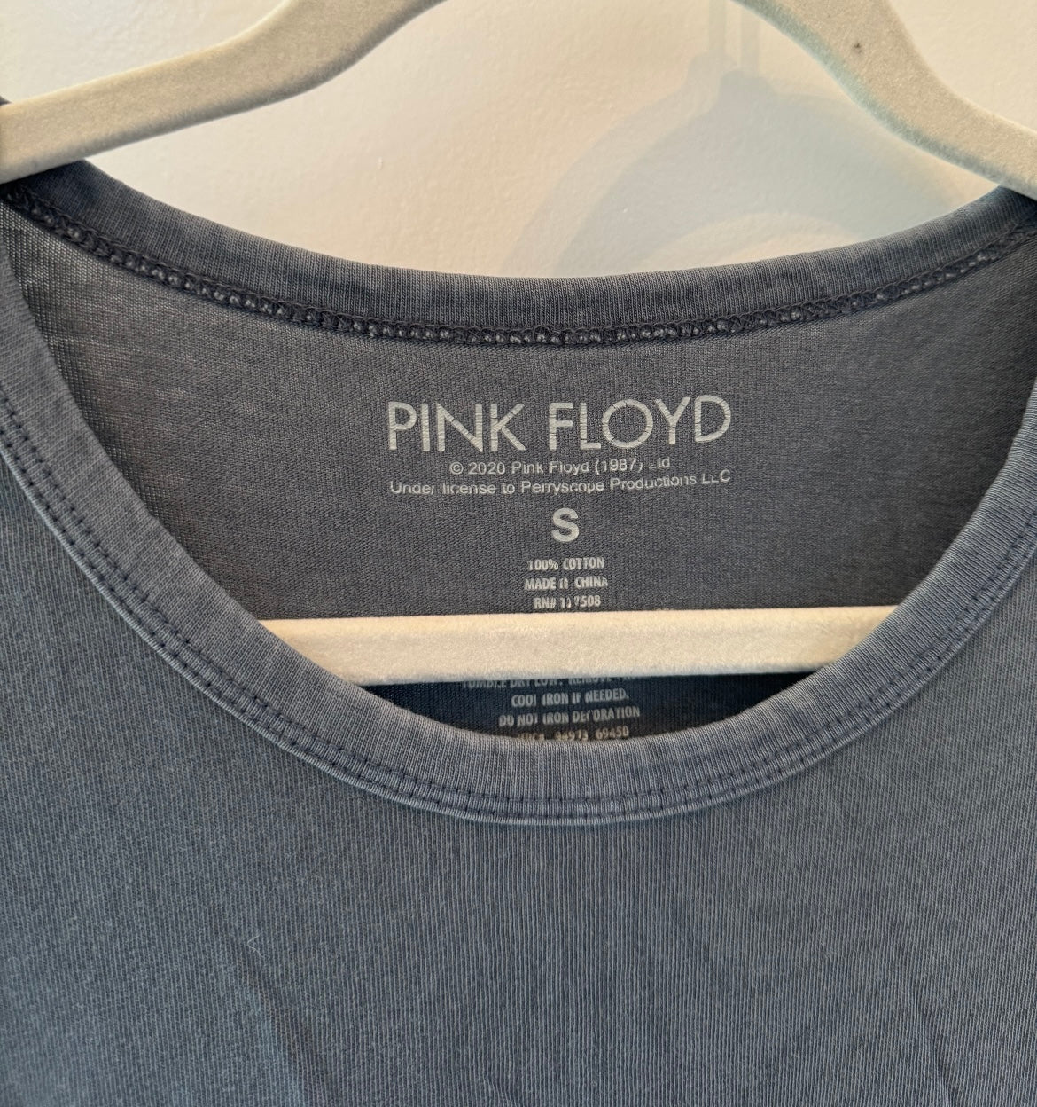 Pink Floyd Graphic Band Tee Women’s Small