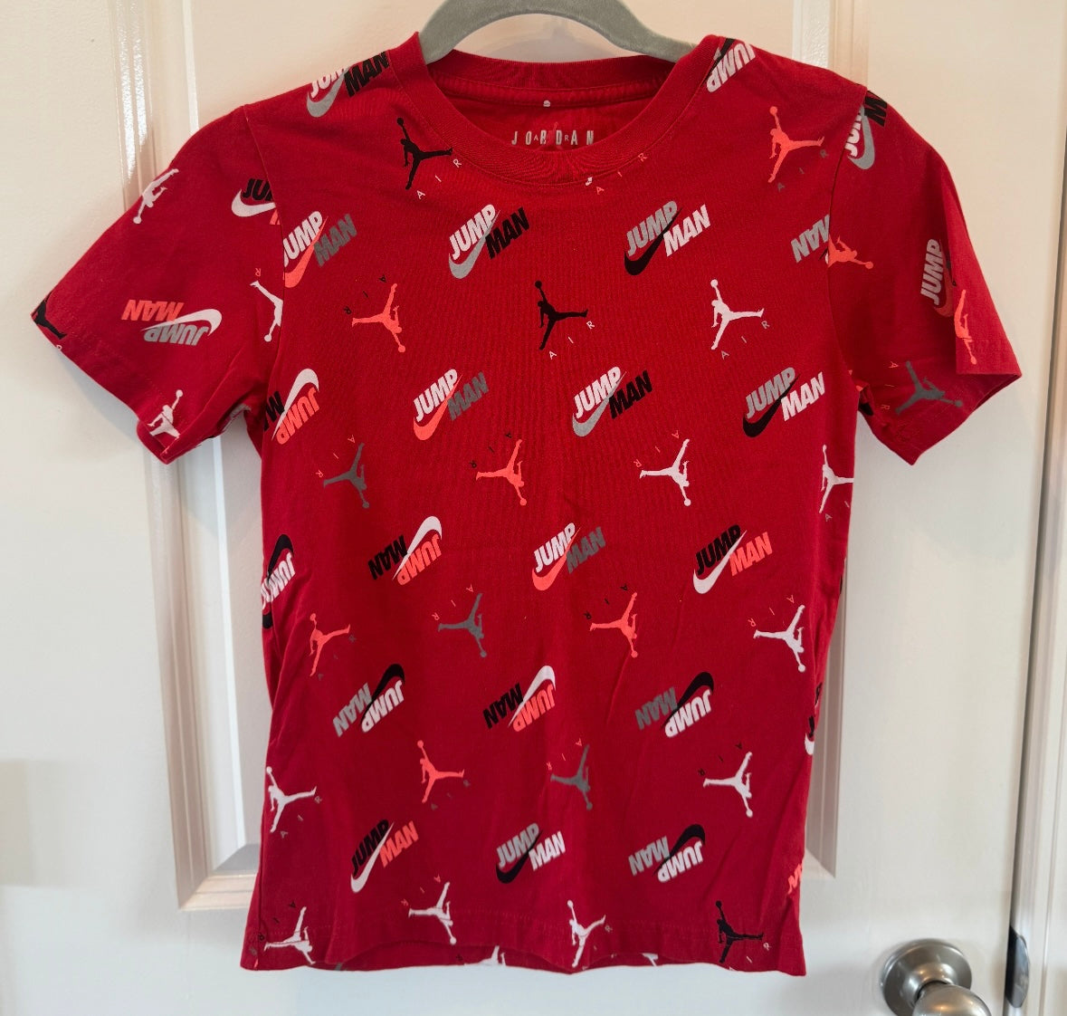 Jordan Logo Tee Youth Size Medium Red
