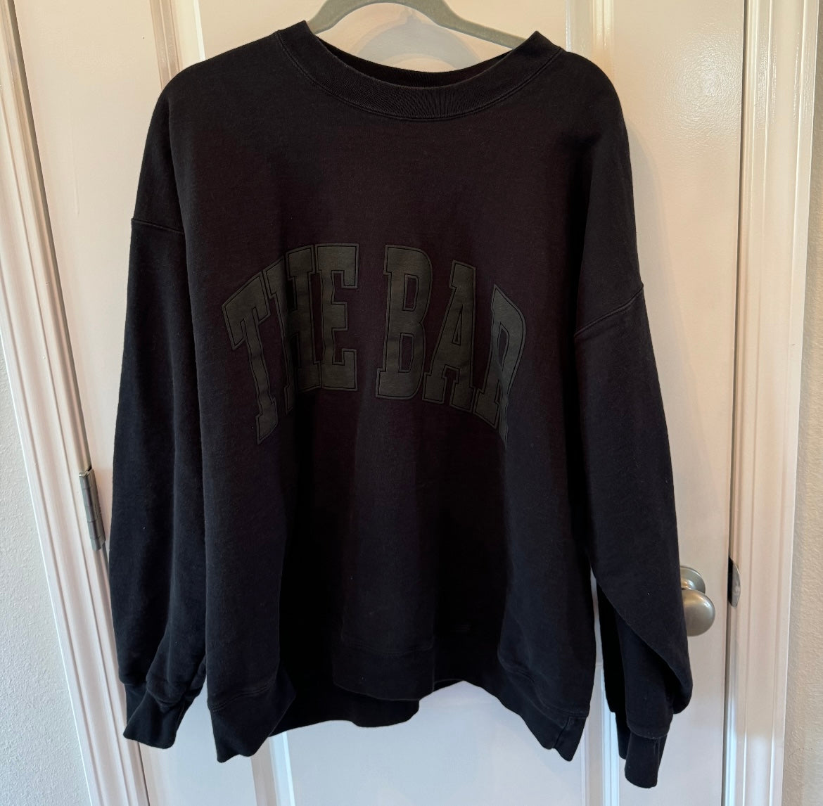 The Bar Varsity Sweatshirt Women’s Size XL Black