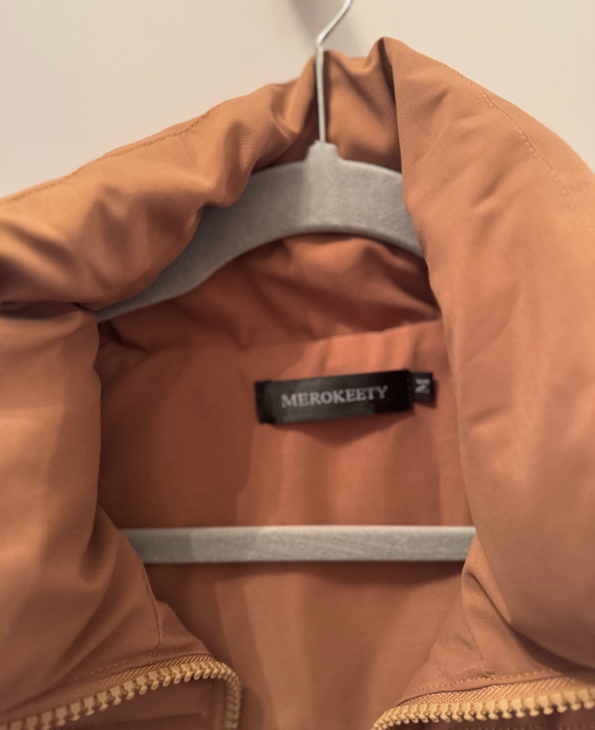 Puffer Vest Women’s Medium Tan