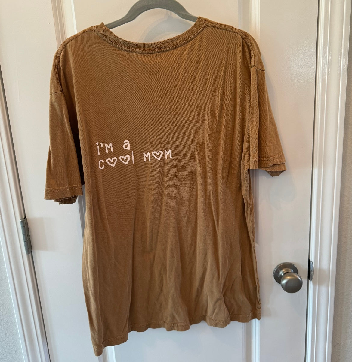 Slyfox Threads Mean Girls I’m Not Like a Regular Mom Sunny Graphic Tee Women’s Size Large Tan