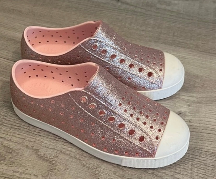 Native Jefferson Slip On Sneakers Big Kid's Size 12 Pink Sparkle
