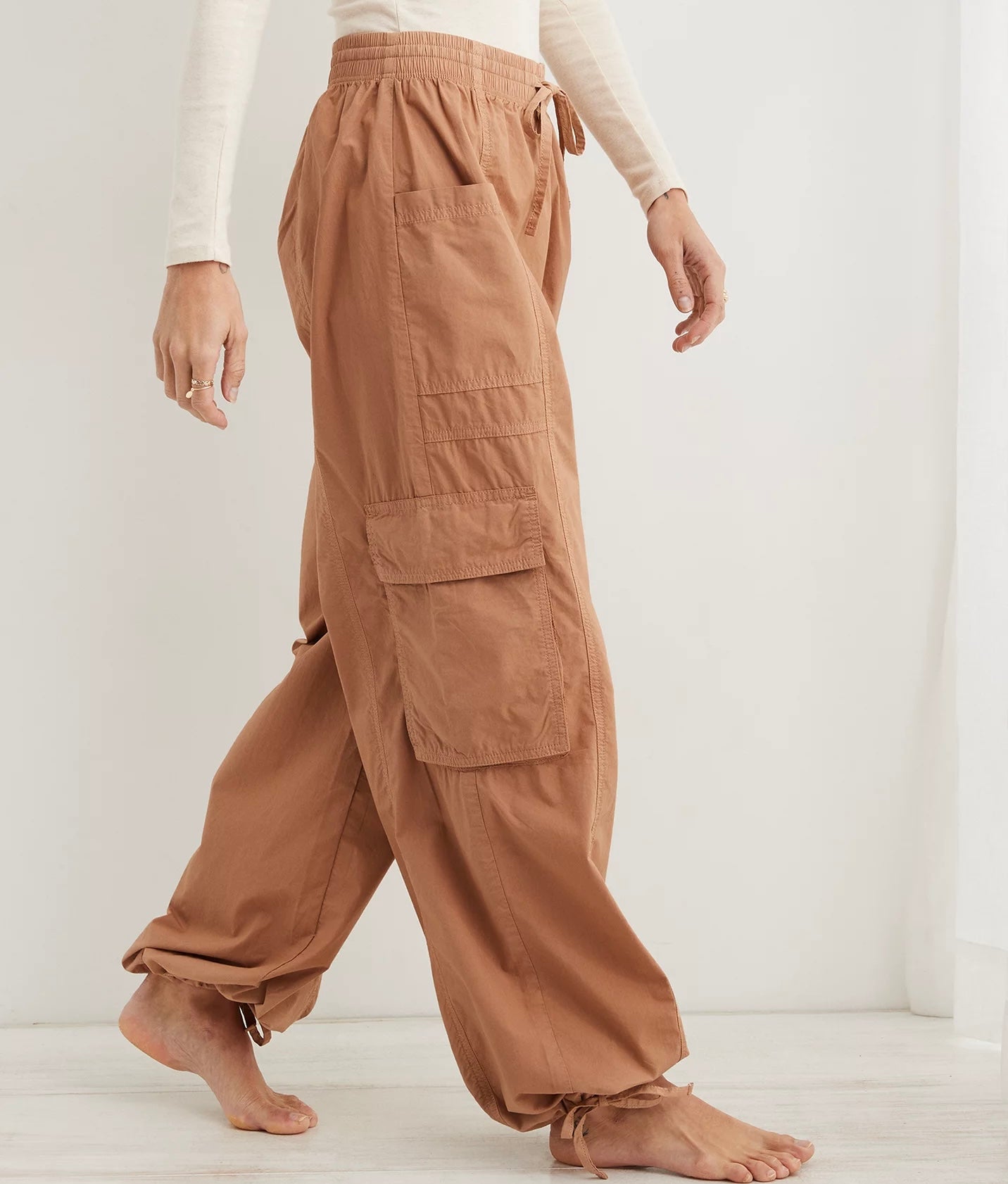 Aerie High Waisted Go-For-It
Baggy Cargo Pant Women’s XS NWT